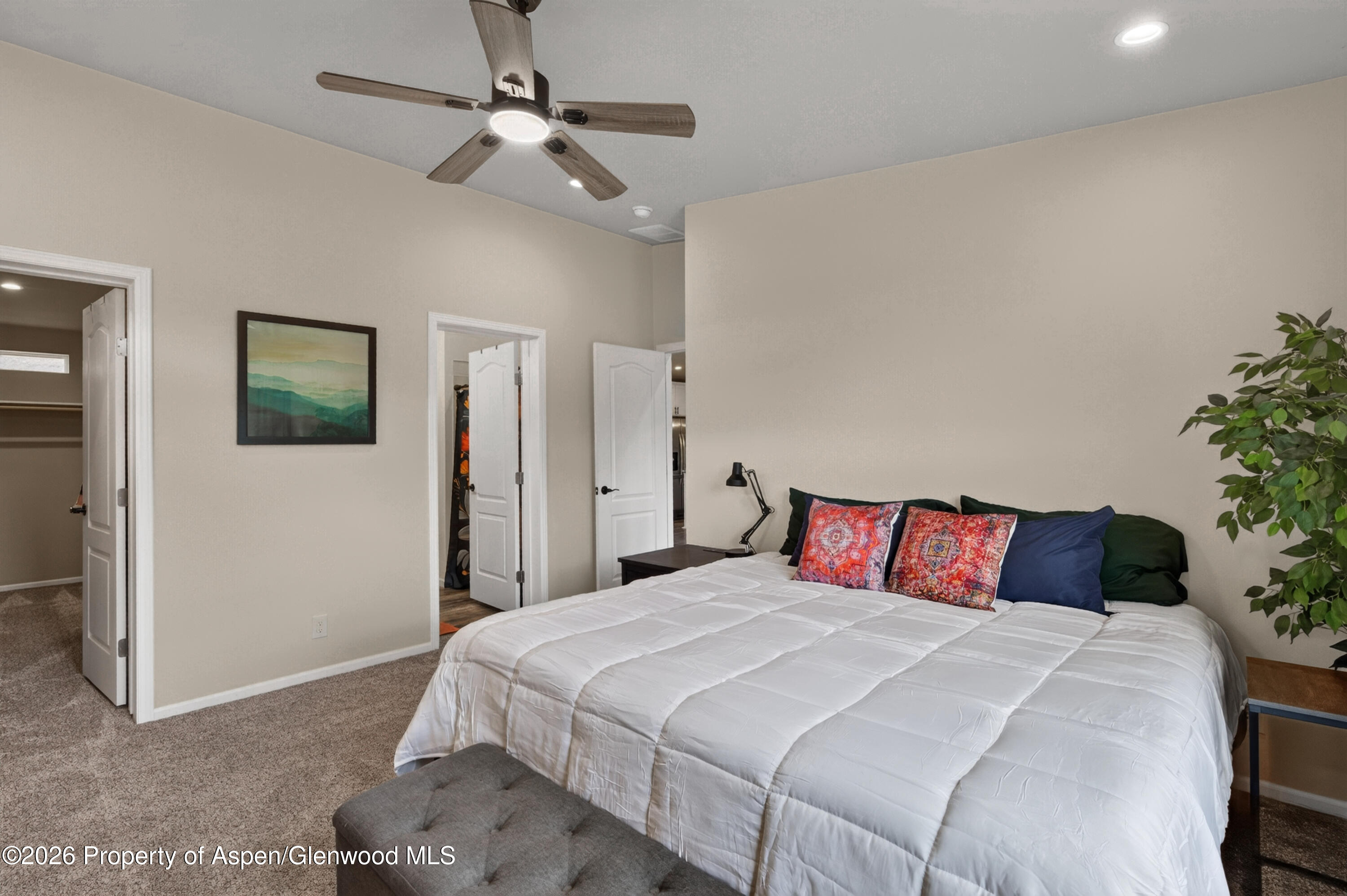2432 Pioneer Way Property Photo 12