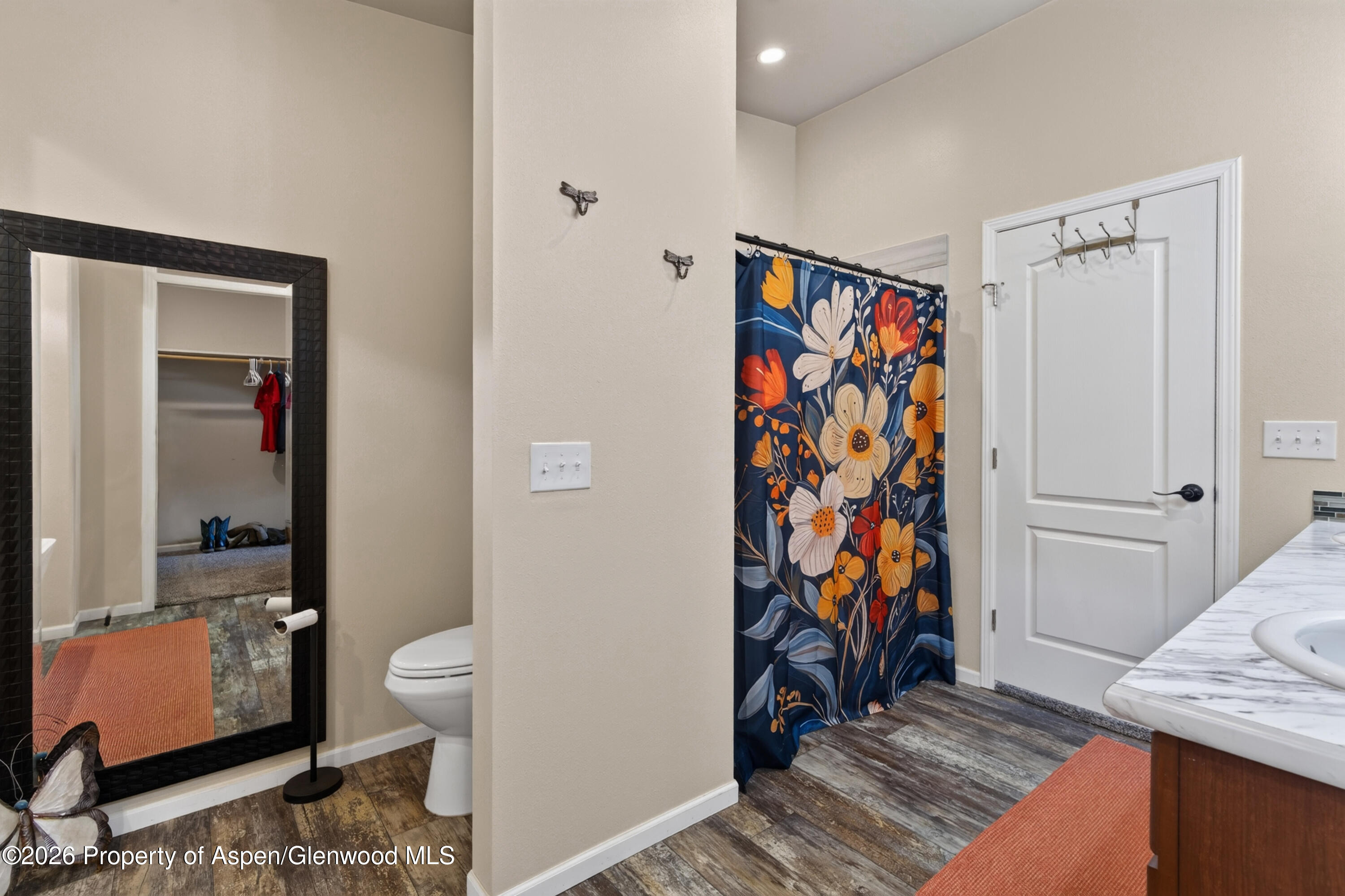 2432 Pioneer Way Property Photo 16