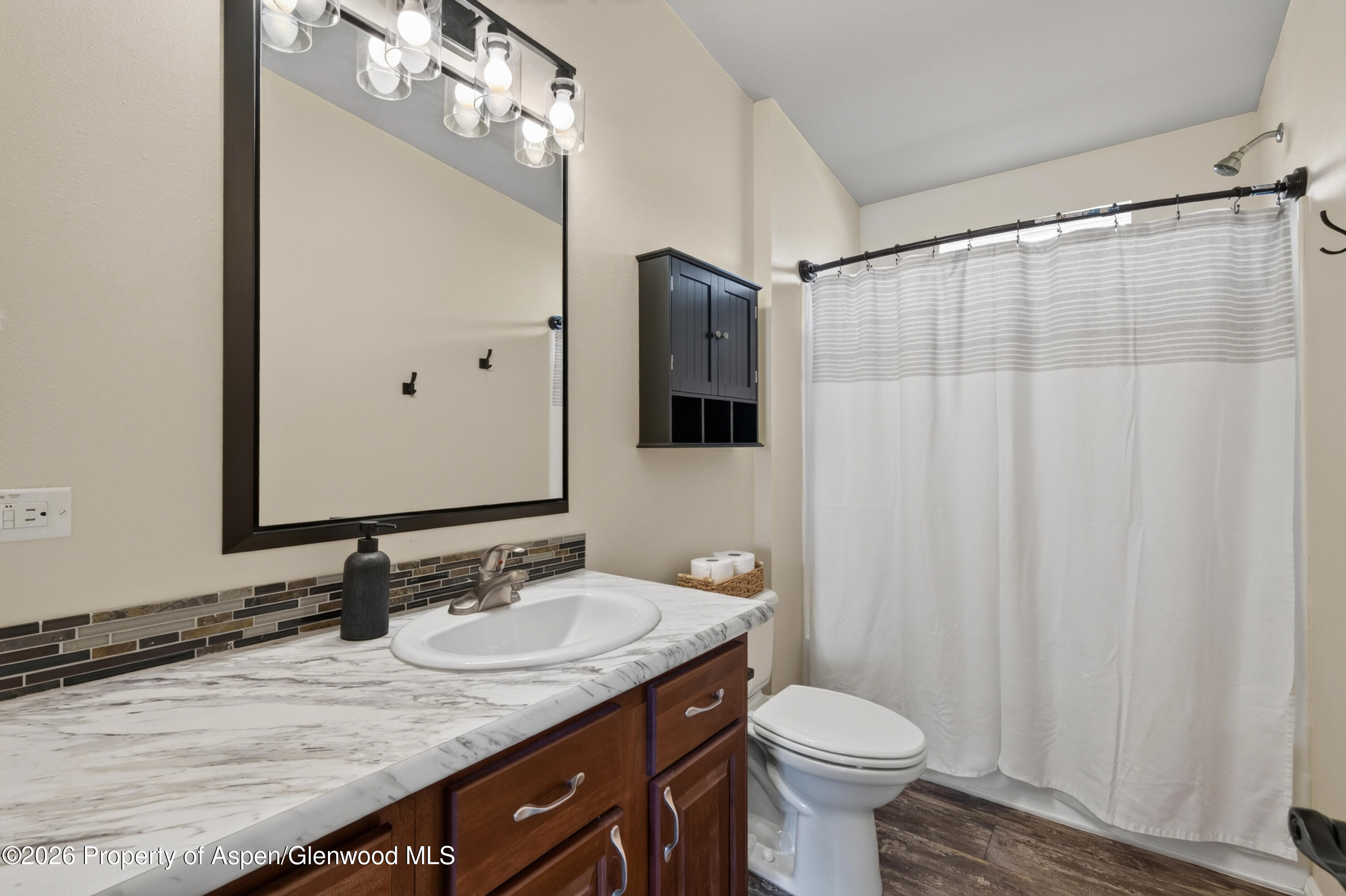 2432 Pioneer Way Property Photo 18