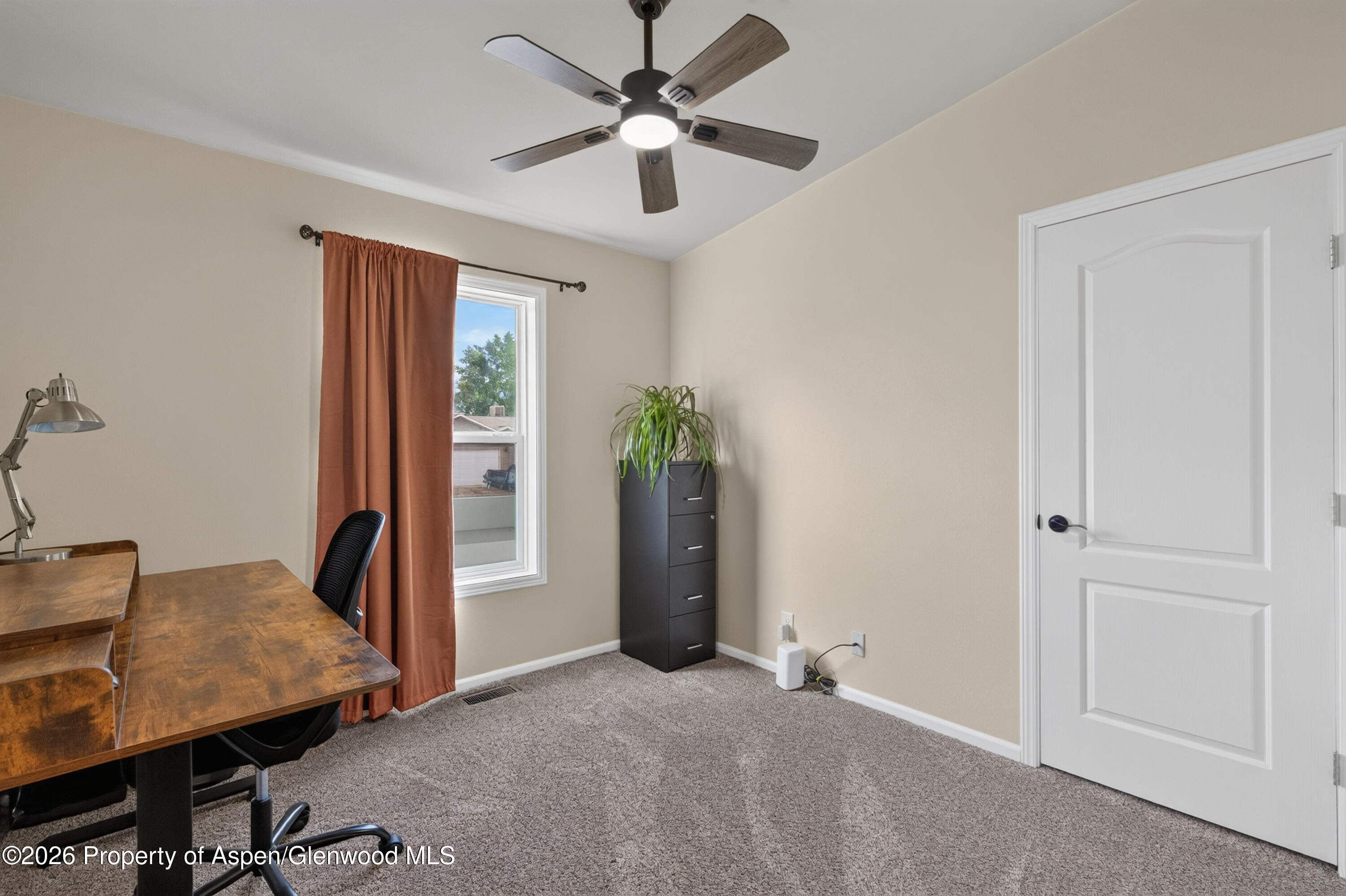 2432 Pioneer Way Property Photo 19