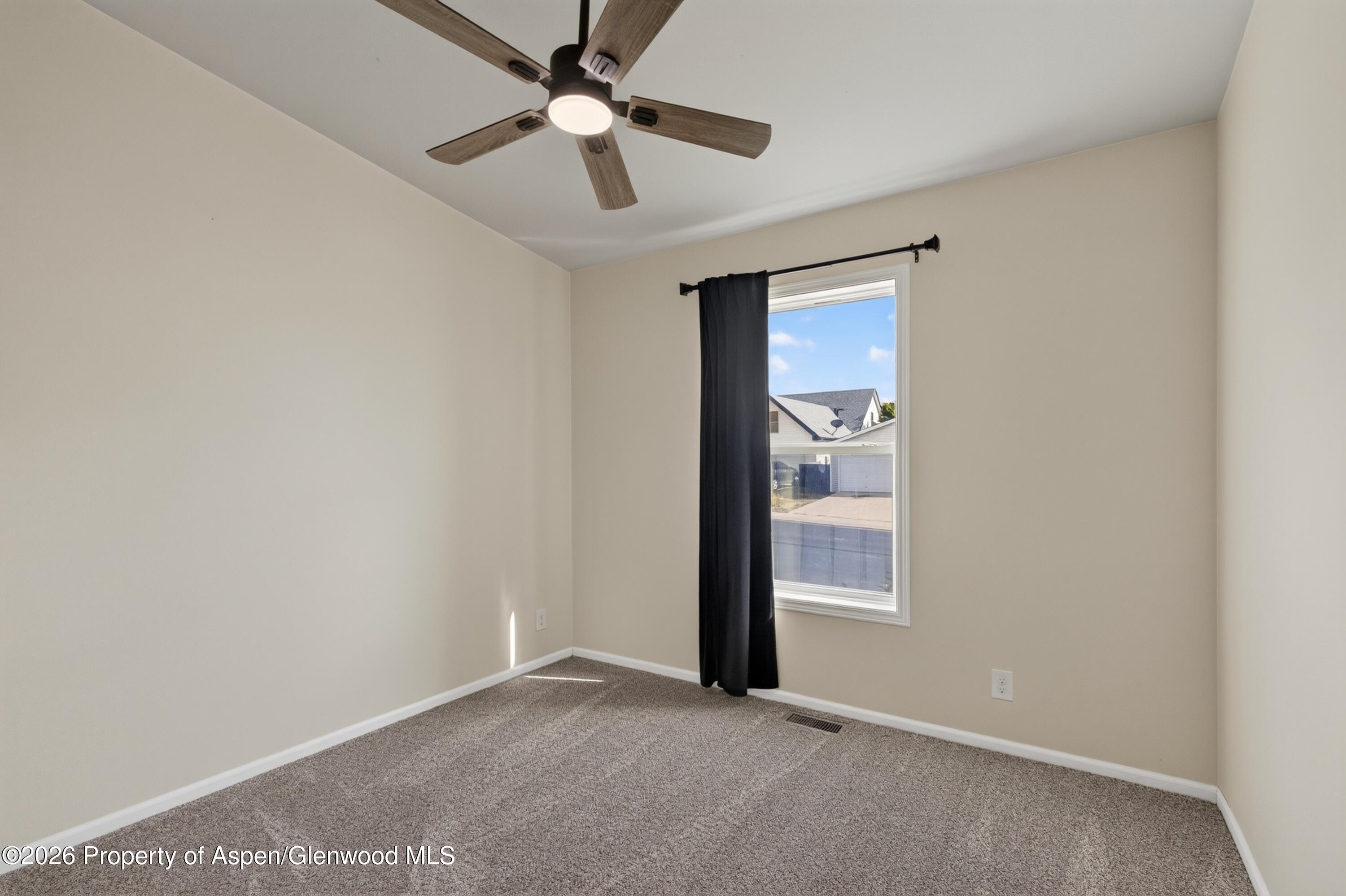 2432 Pioneer Way Property Photo 21