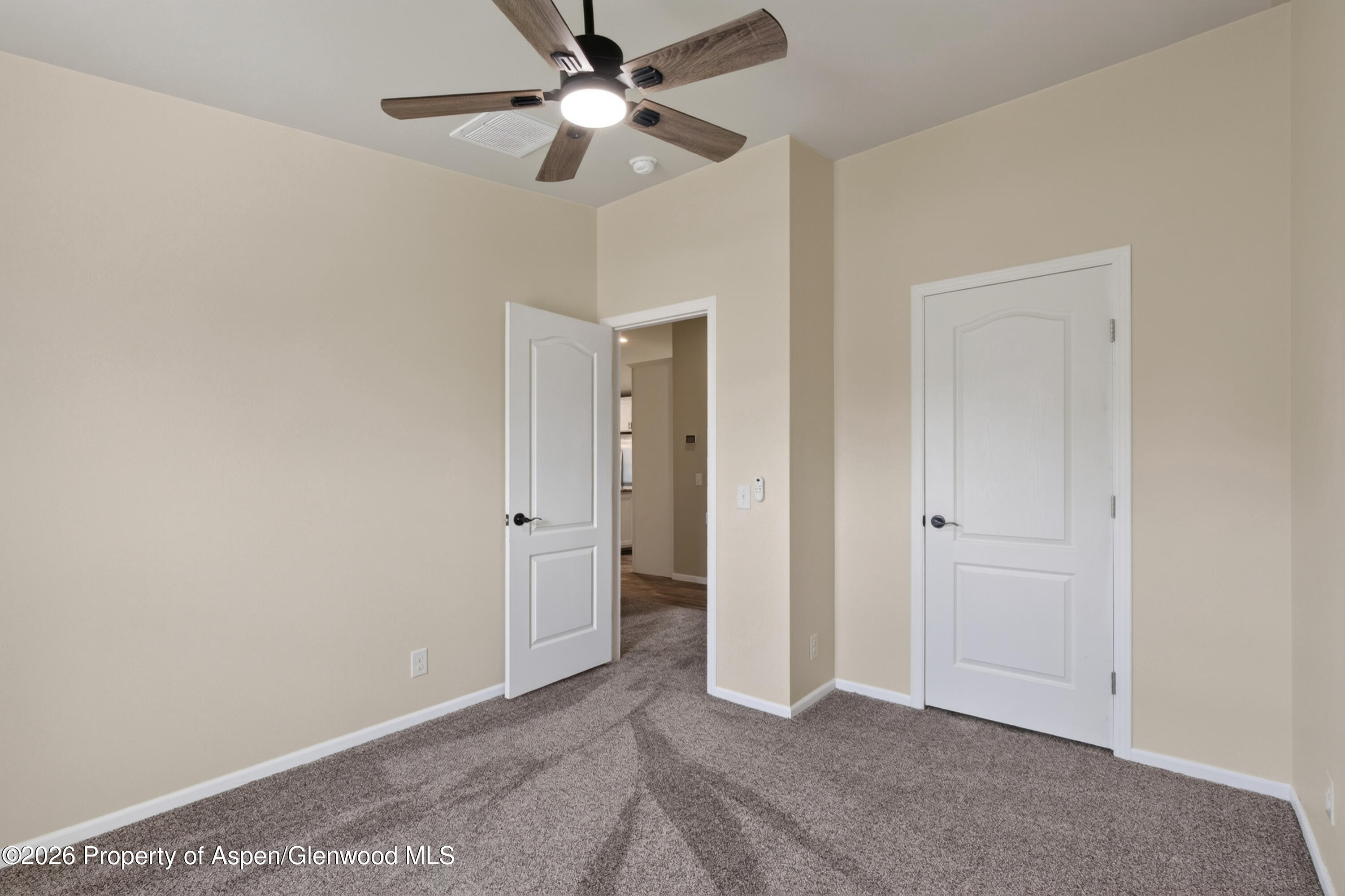 2432 Pioneer Way Property Photo 22