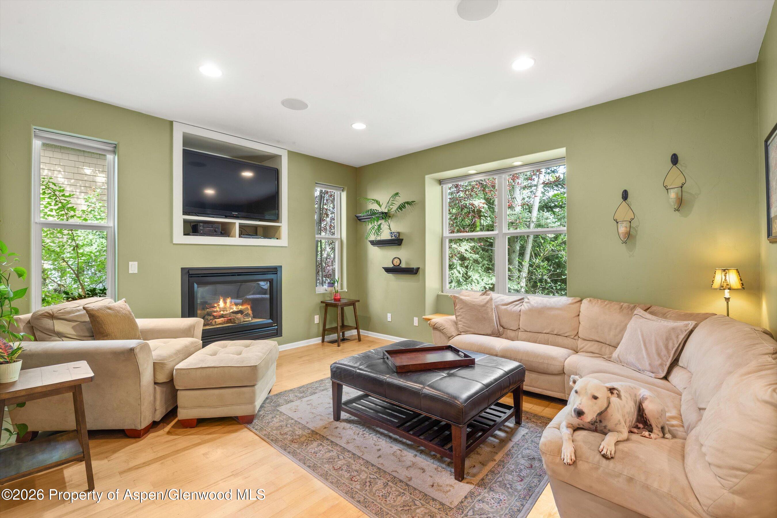 382 Branding Way Property Photo 2