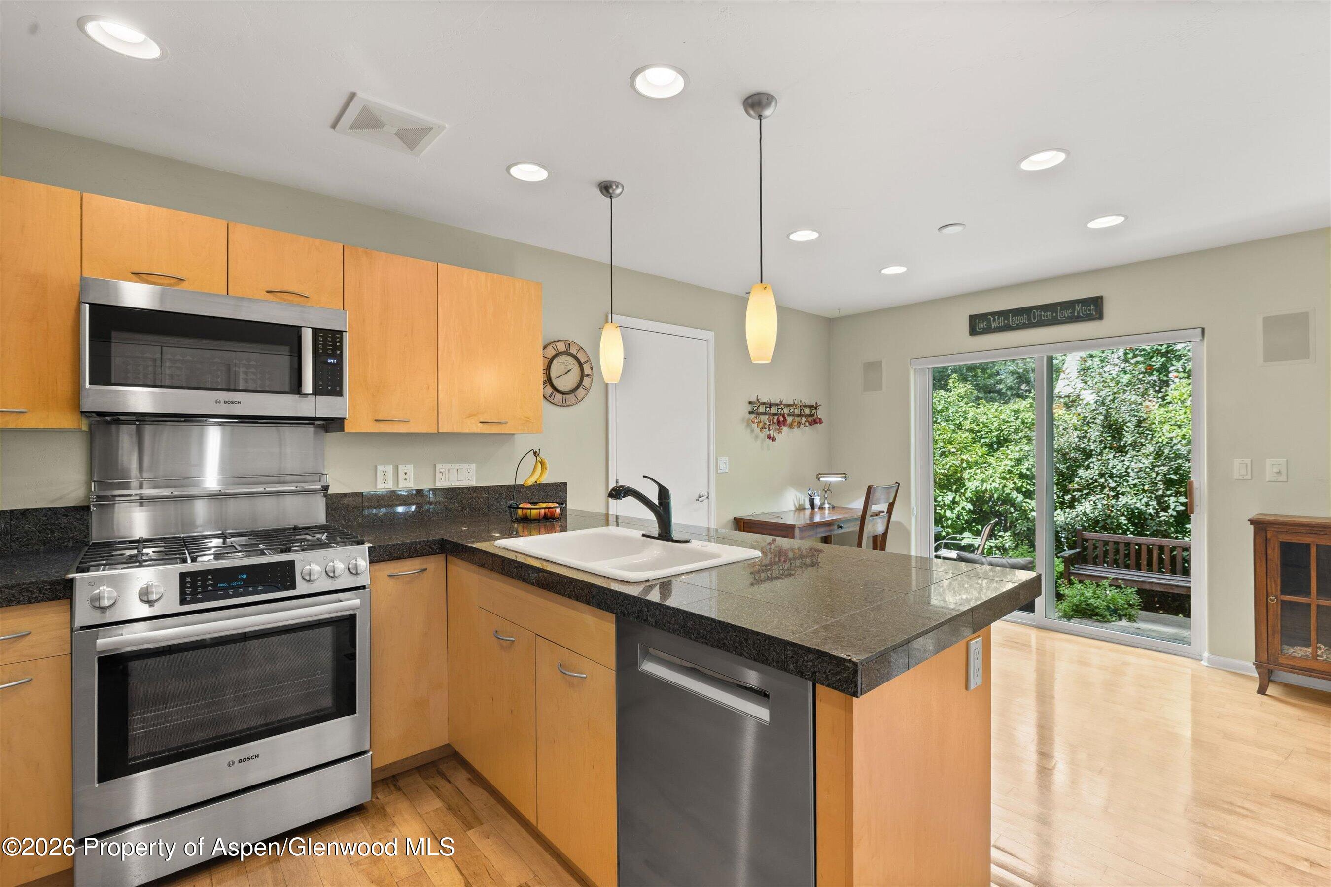 382 Branding Way Property Photo 7