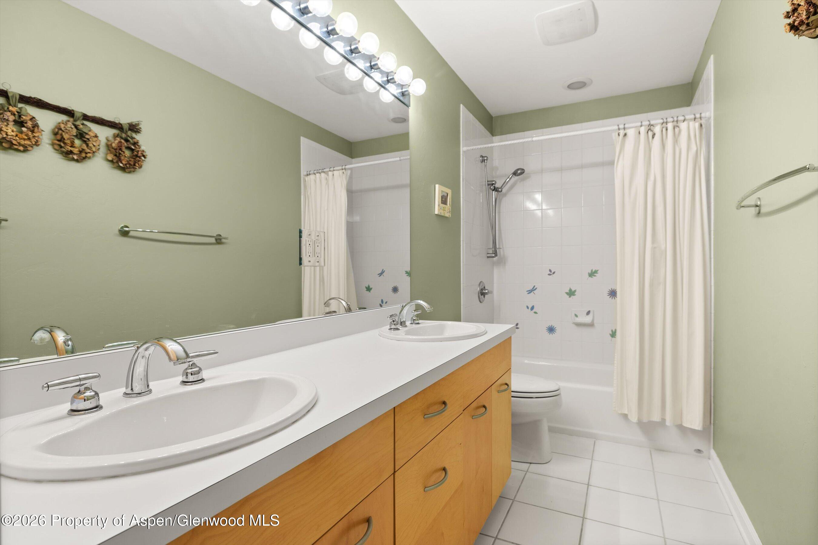 382 Branding Way Property Photo 16