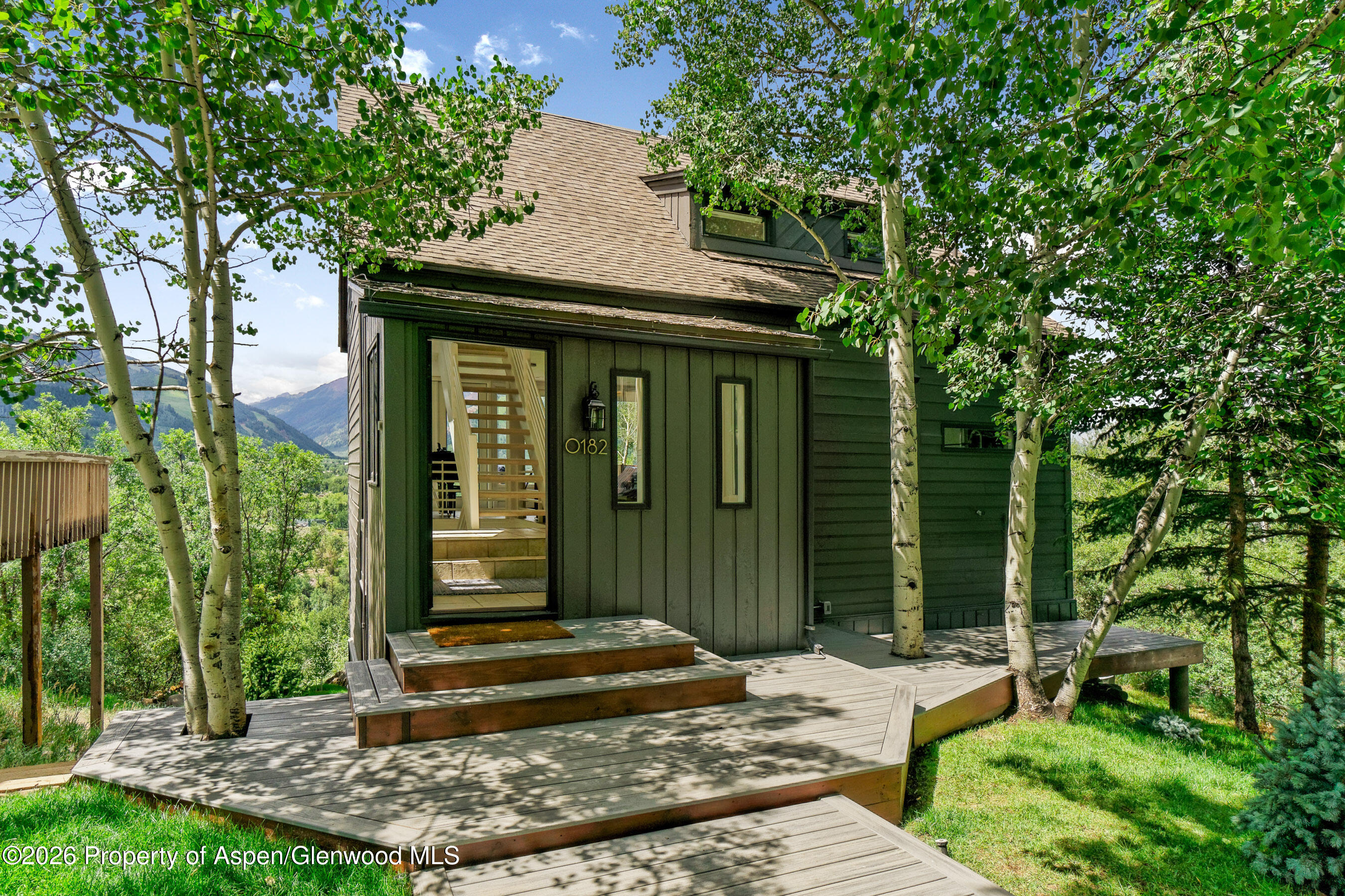 182 Bennett Place Property Photo 36