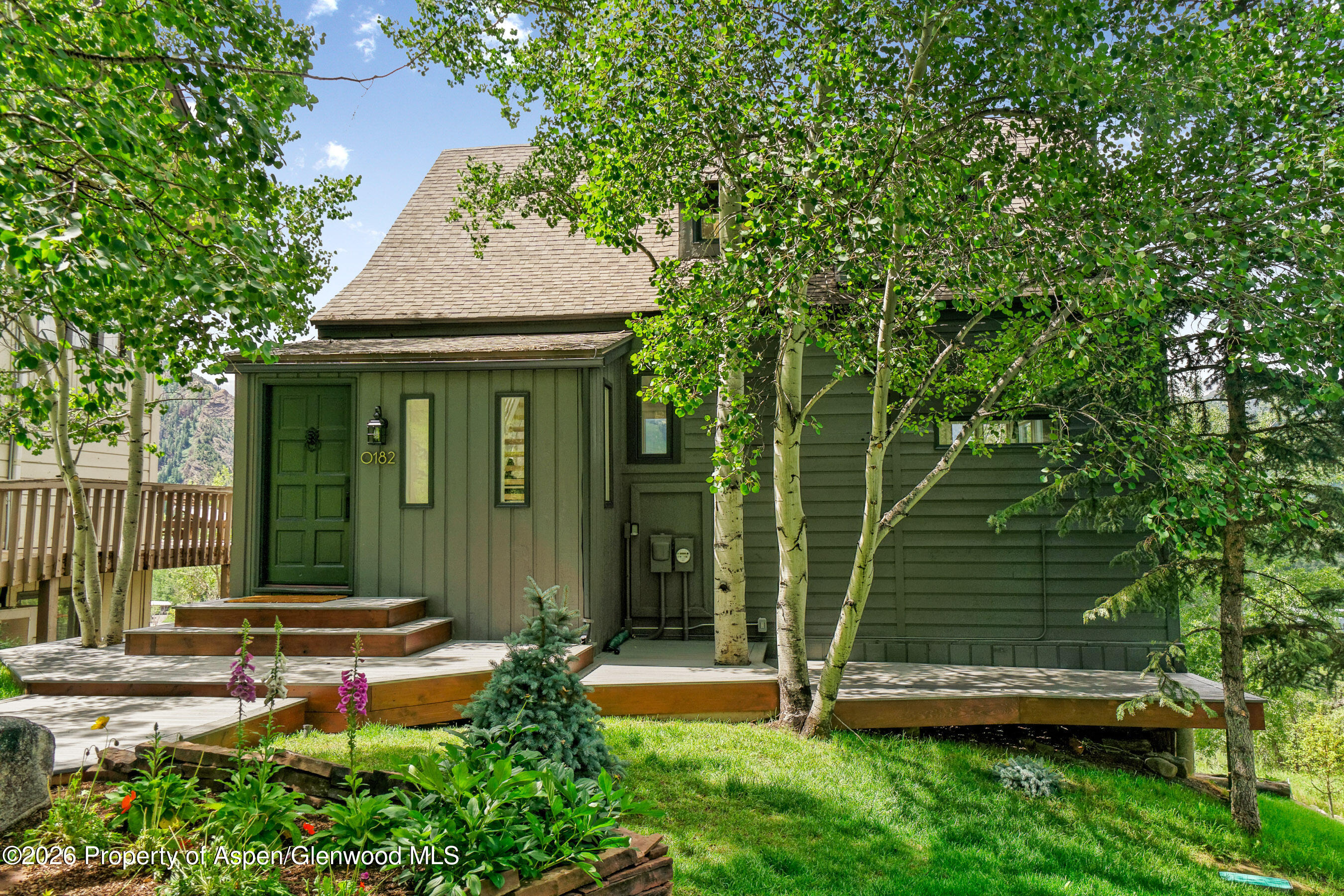 182 Bennett Place Property Photo 37