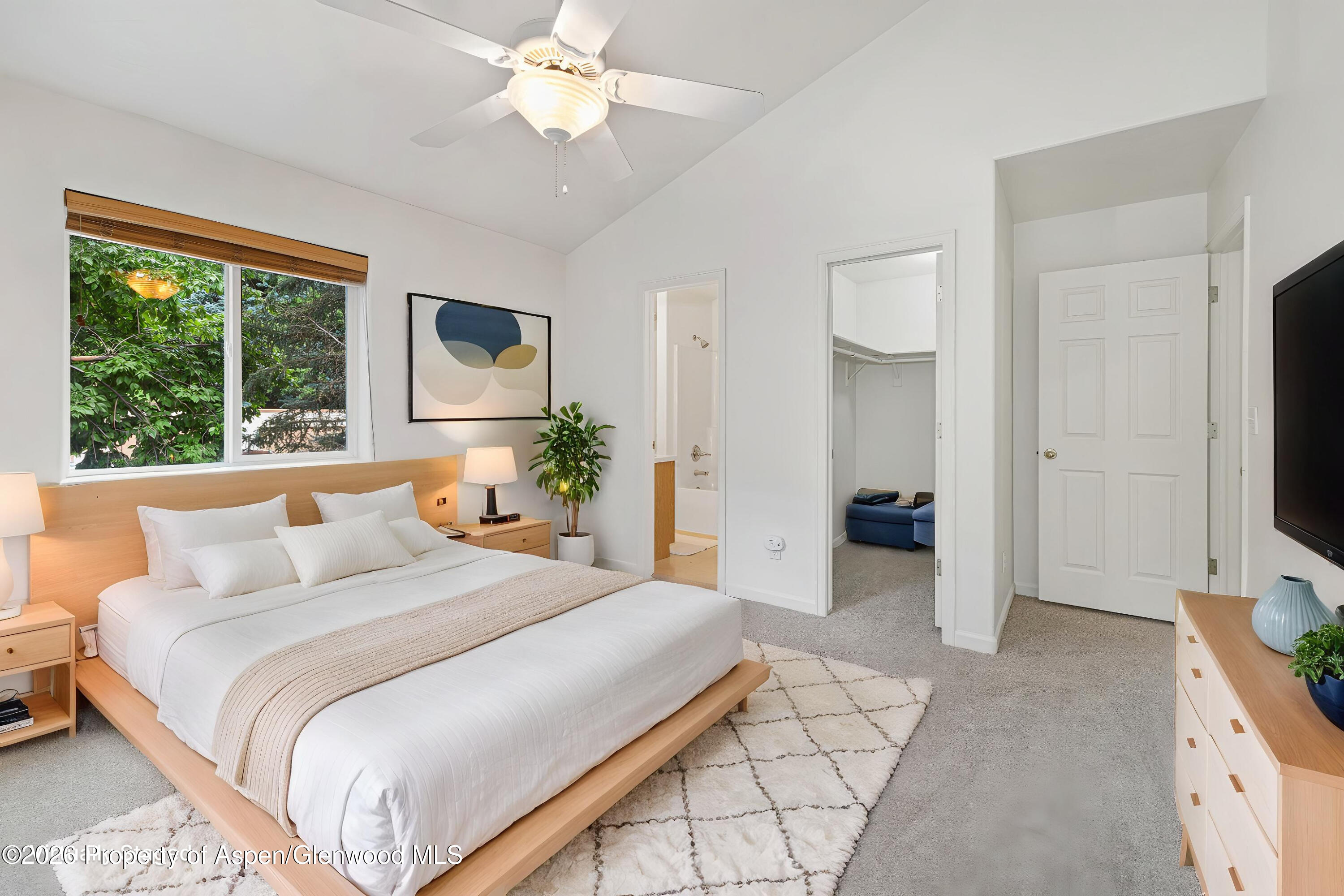832 Donegan Road Unit B Property Photo 6