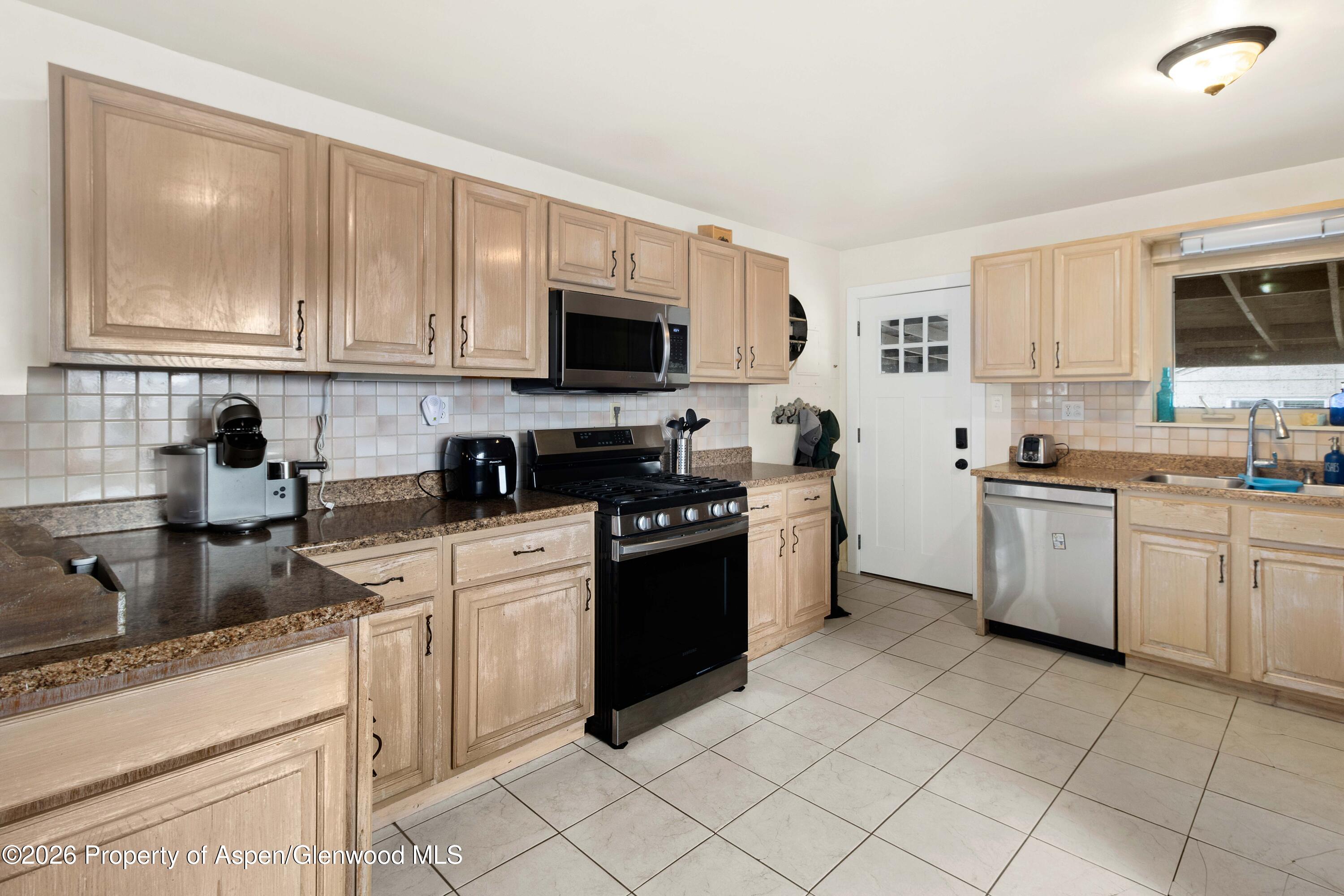 207 Ash Avenue Property Photo 14