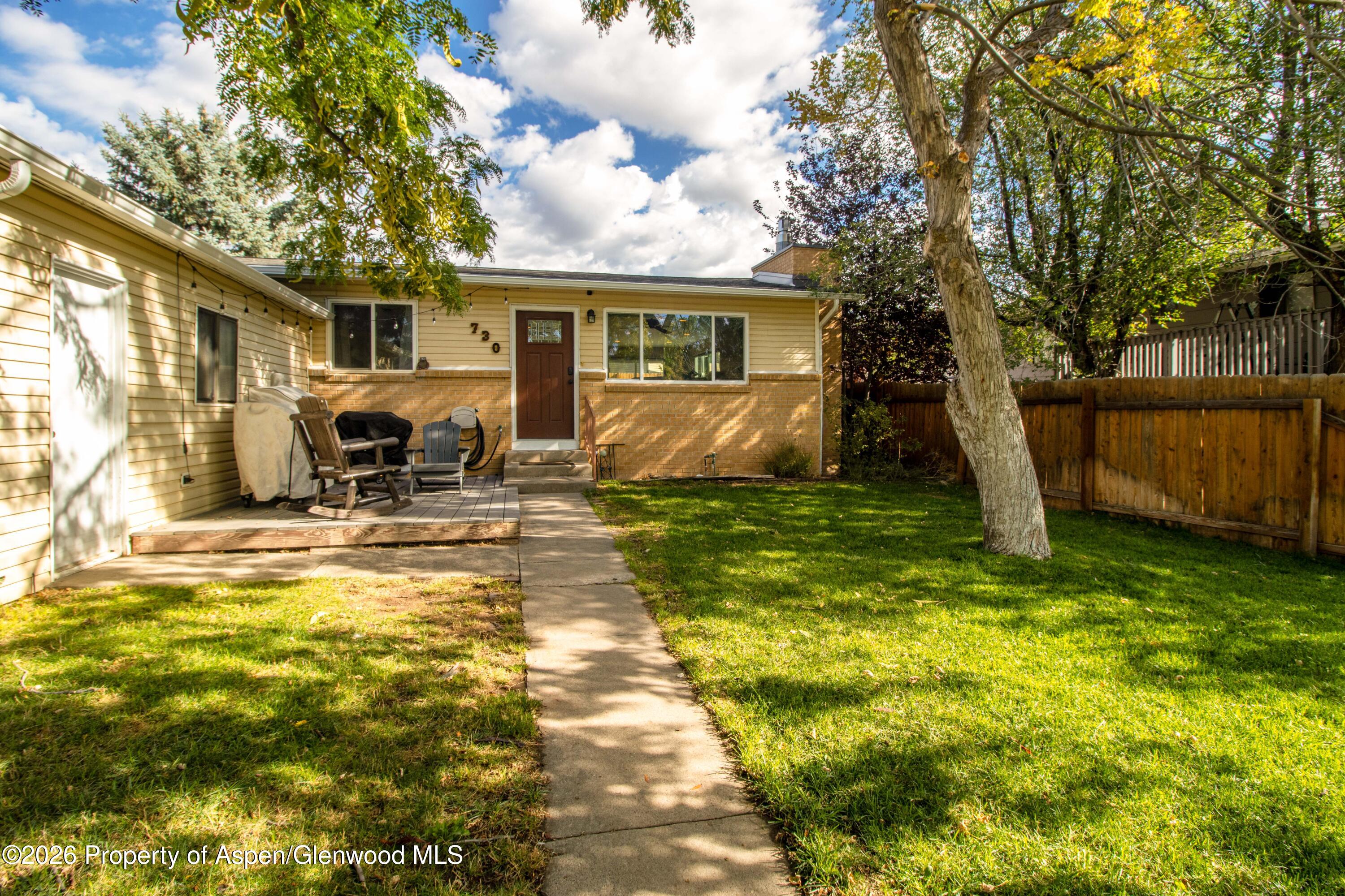 730 E 5th Street Property Photo 3