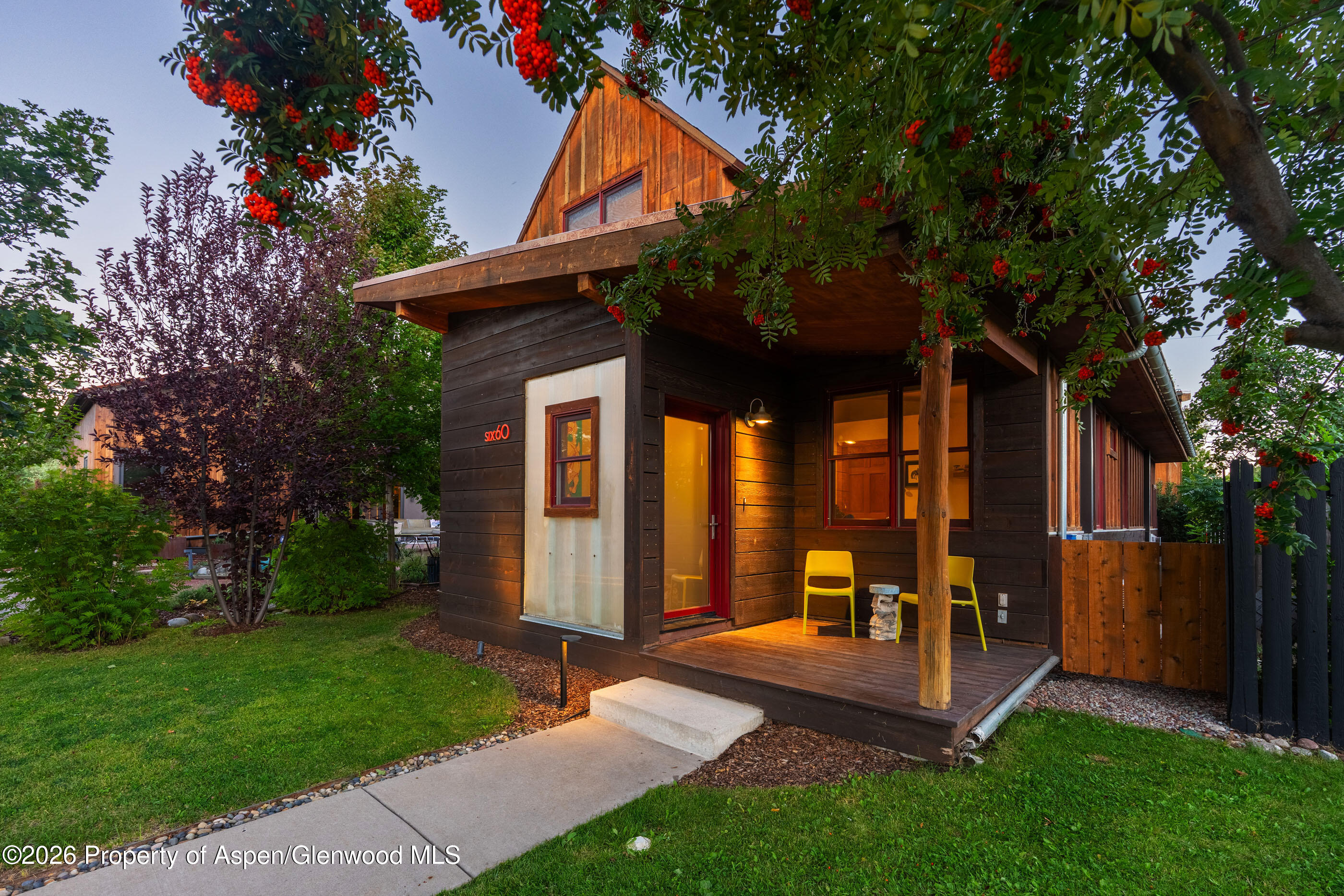 660 Lincoln Avenue Property Photo 1