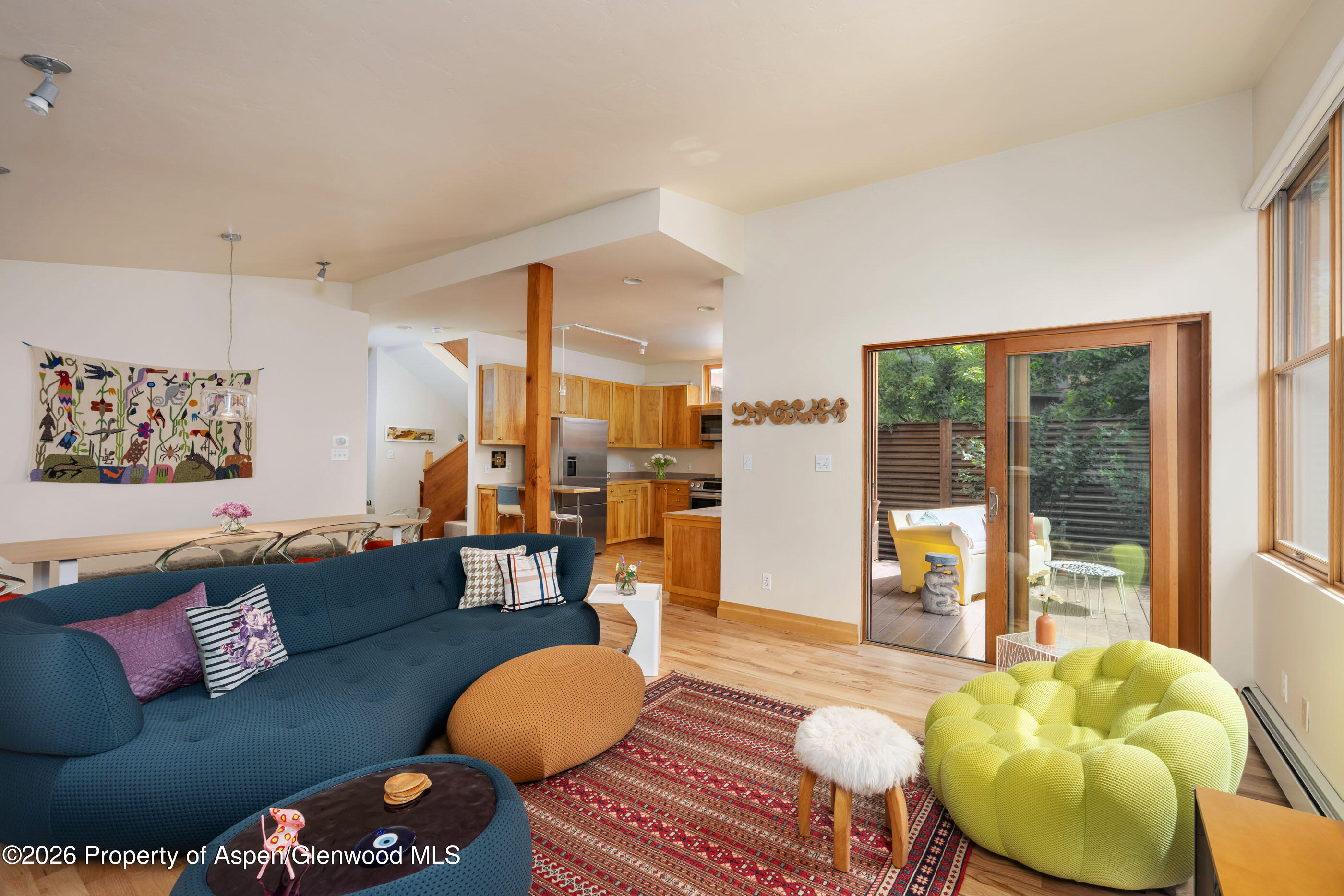 660 Lincoln Avenue Property Photo 4