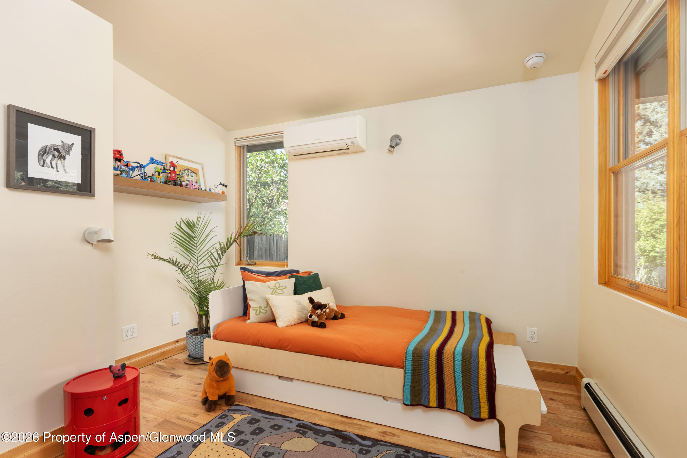 660 Lincoln Avenue Property Photo 13