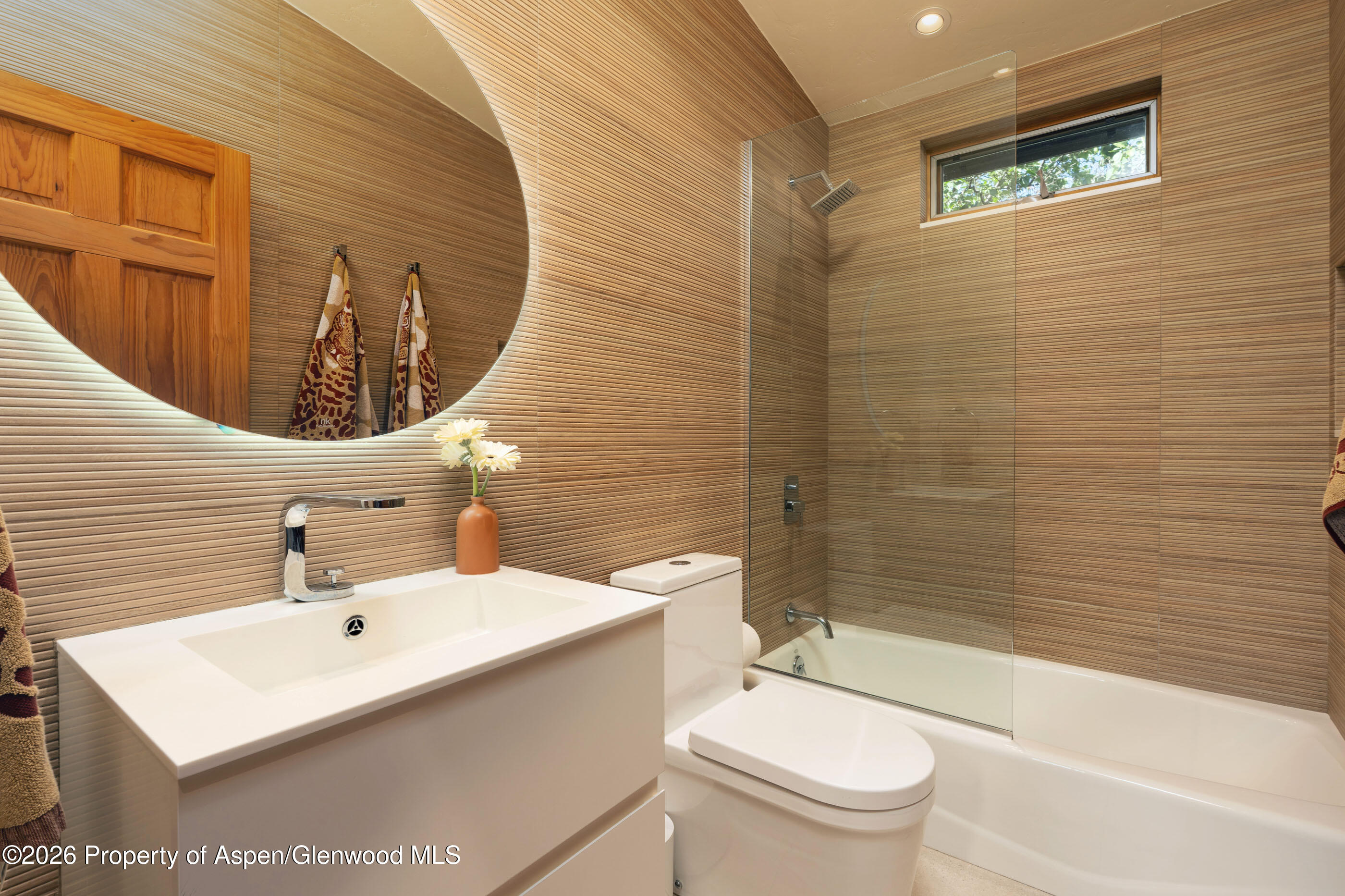 660 Lincoln Avenue Property Photo 16