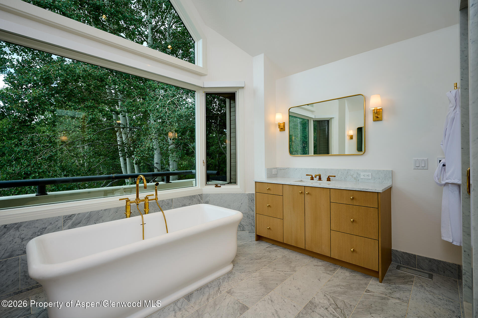 405 Glen Eagles Road Property Photo 18