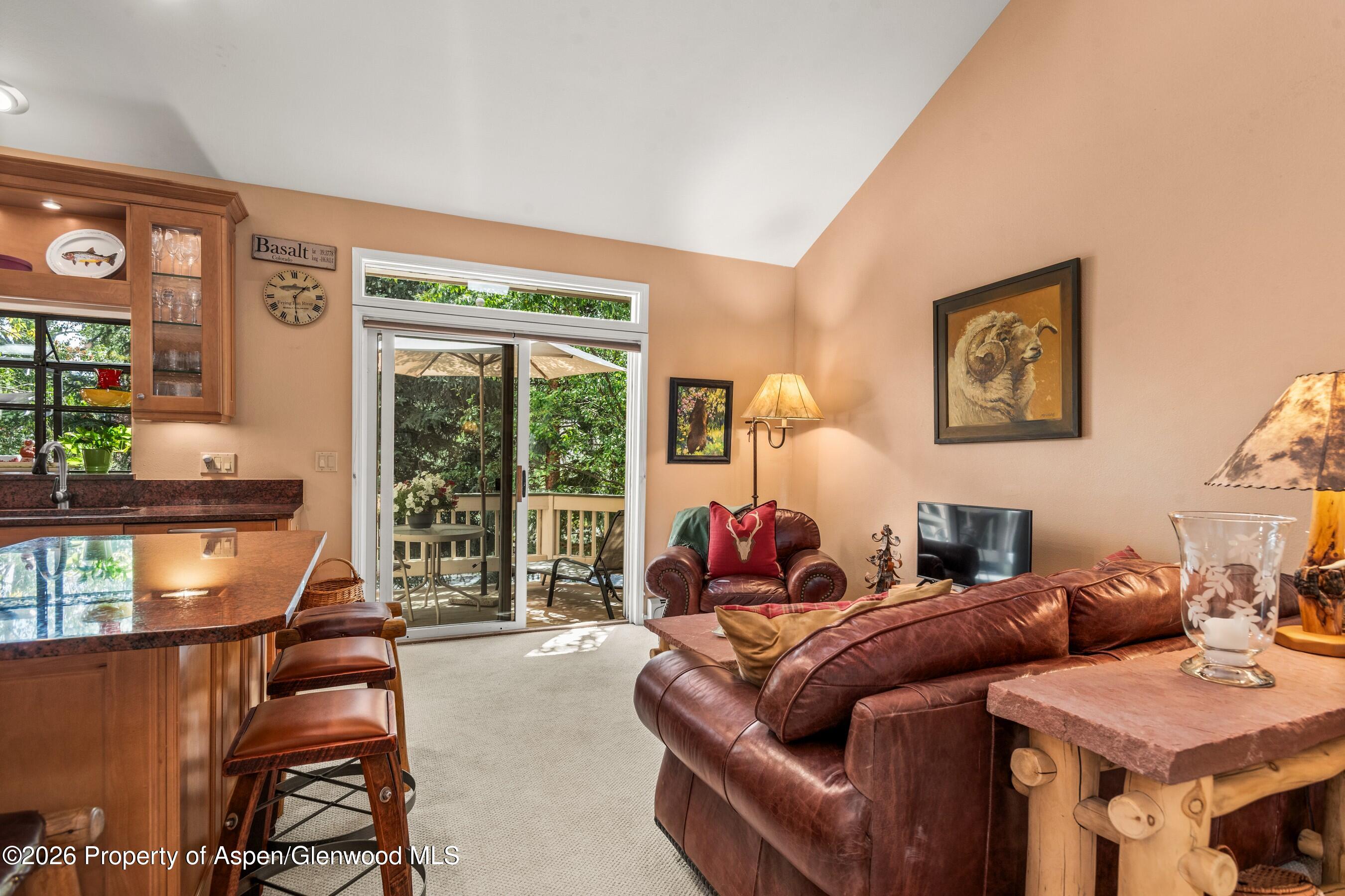 1504 Mockingbird Lane Property Photo 3