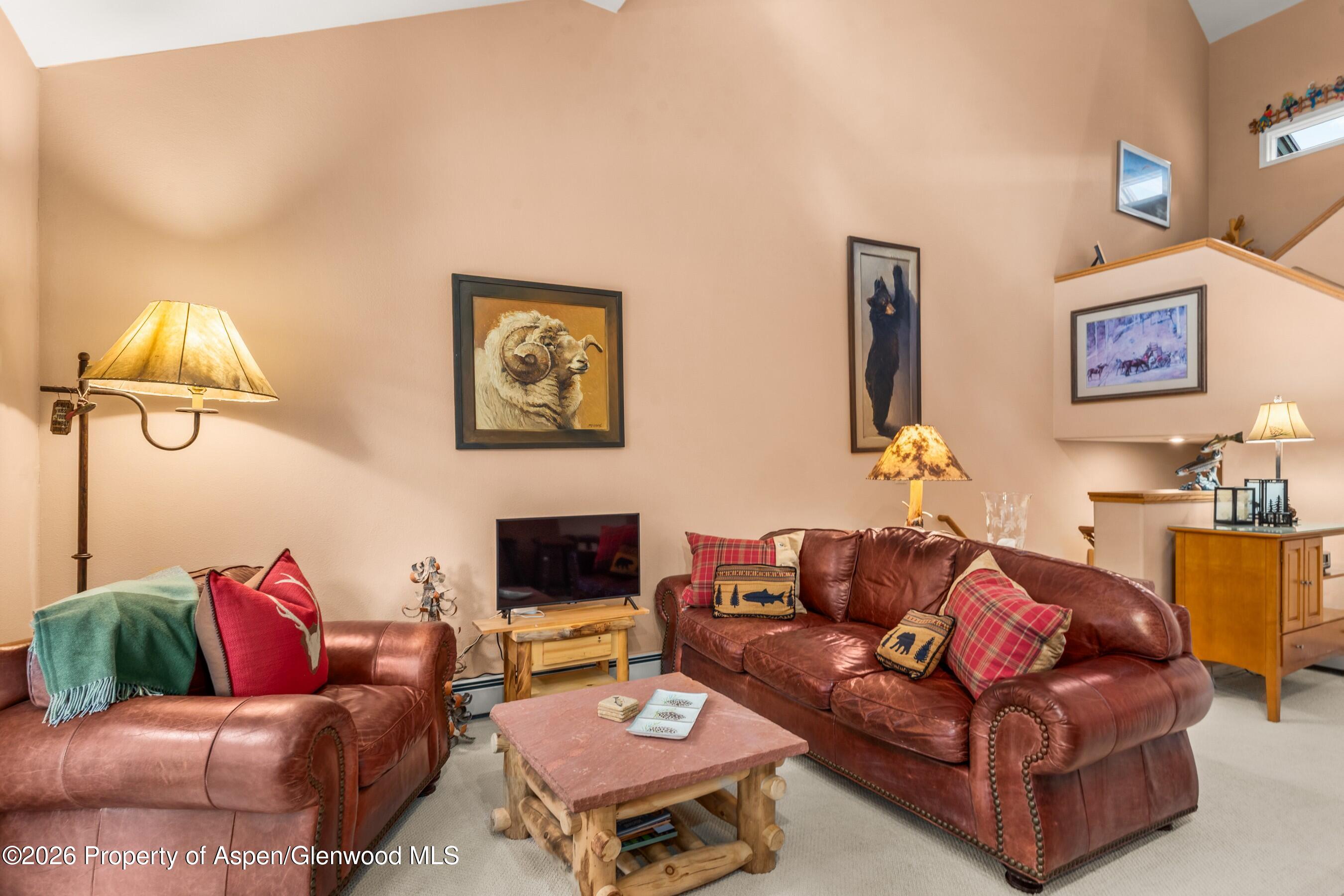 1504 Mockingbird Lane Property Photo 5