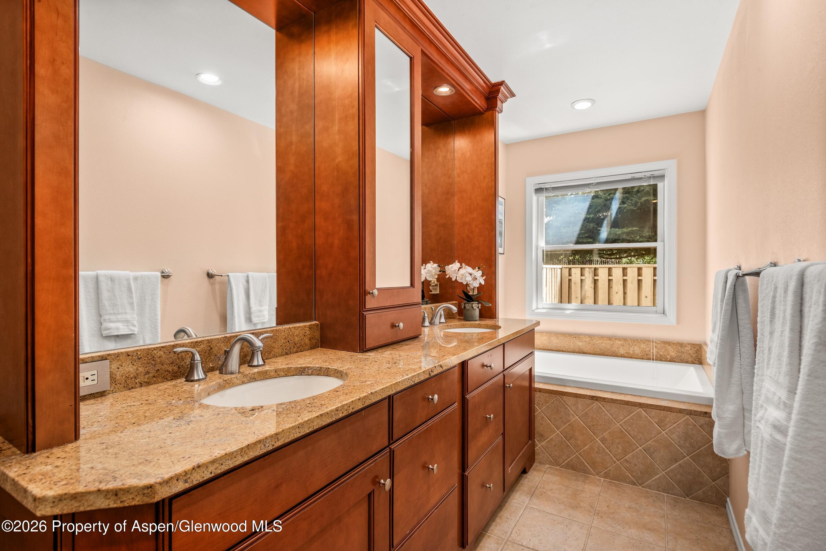 1504 Mockingbird Lane Property Photo 19