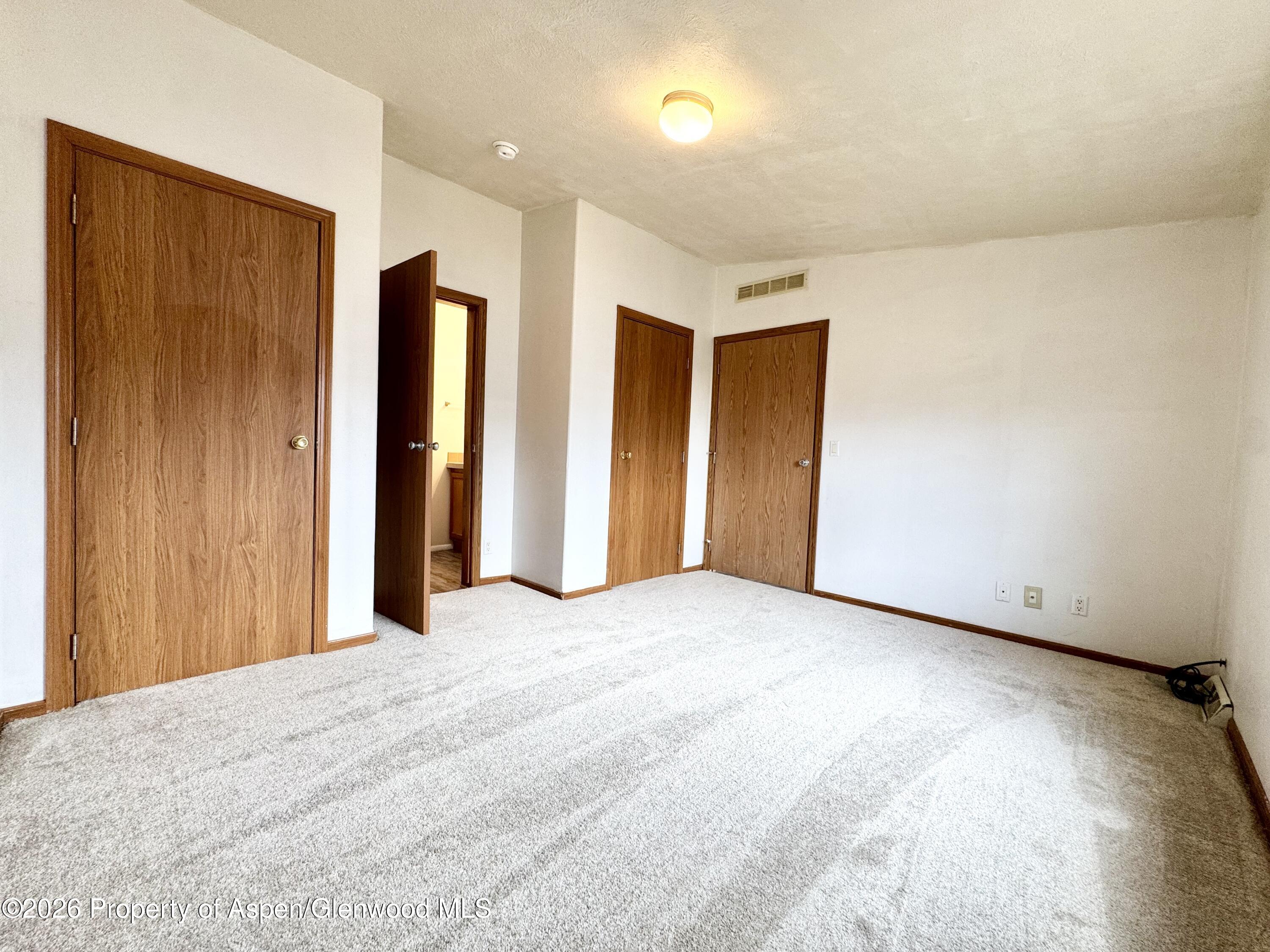 33 Silverton Place Property Photo 9