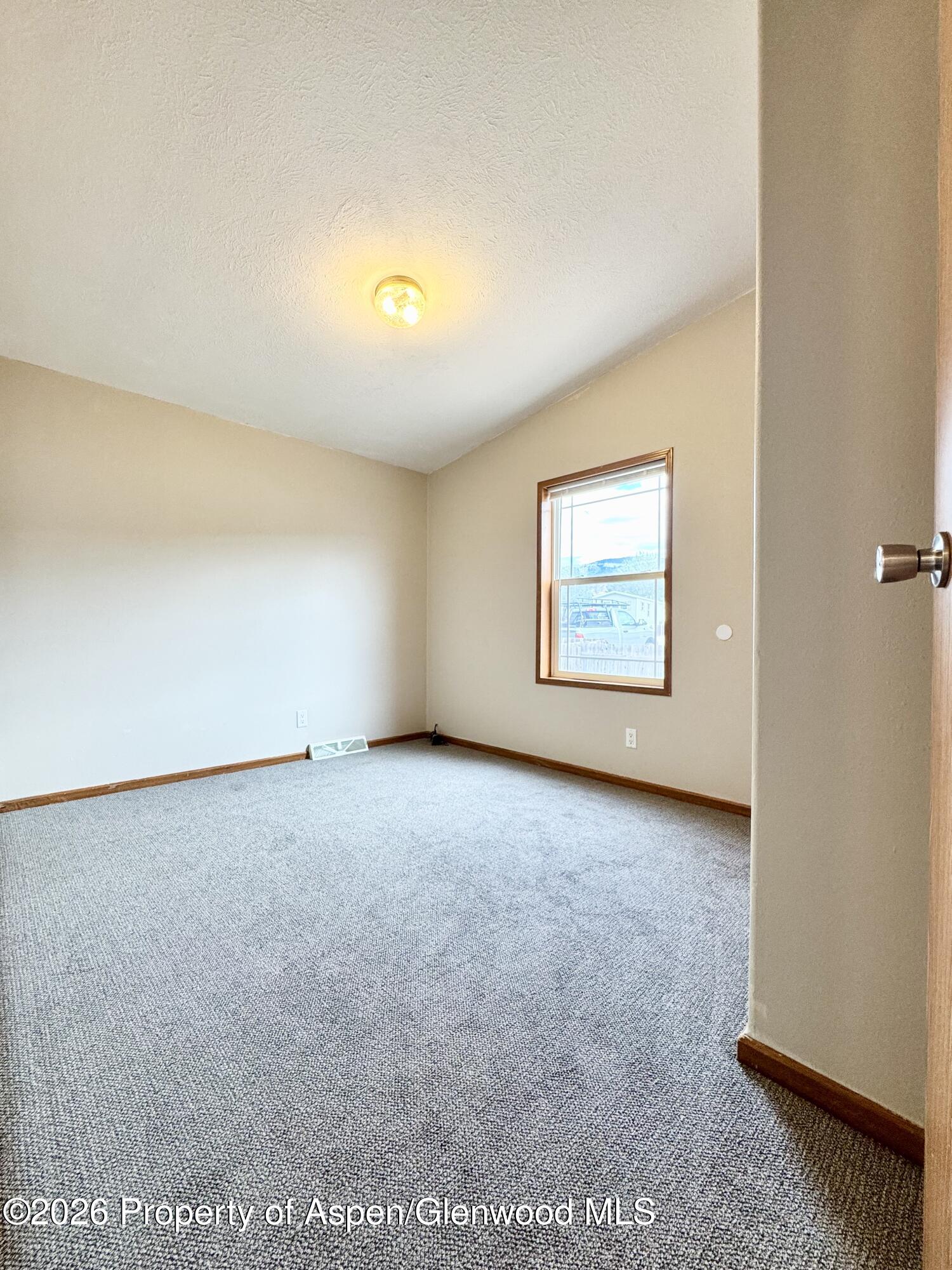 33 Silverton Place Property Photo 12