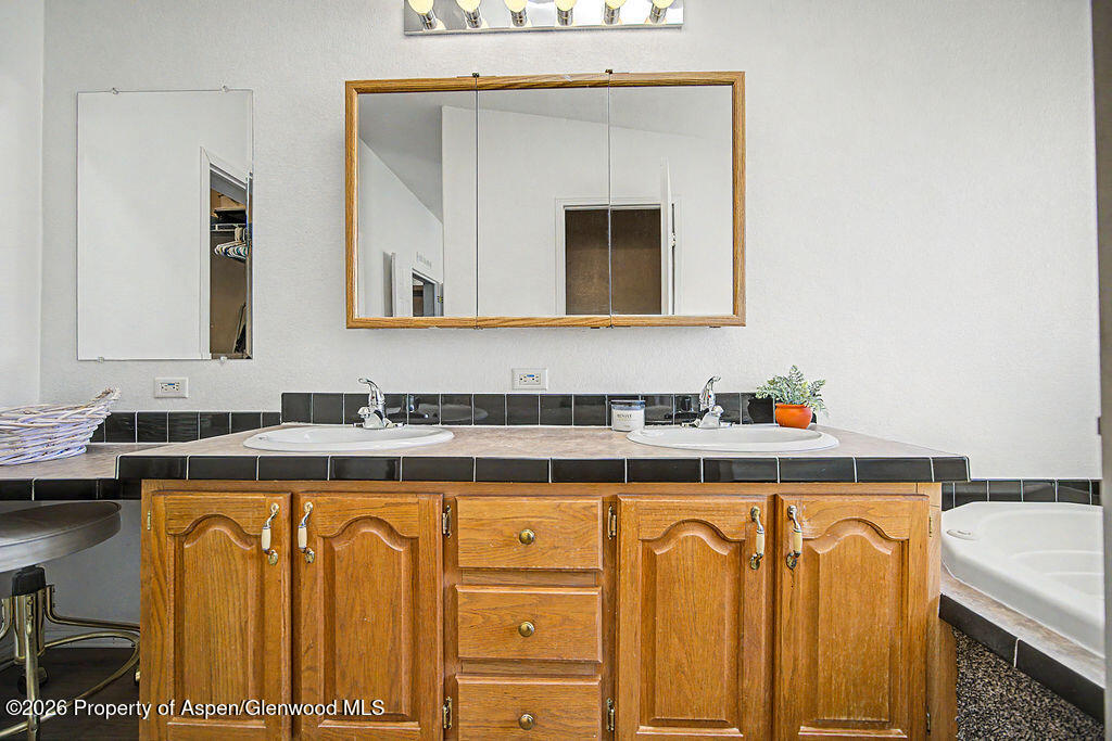 507 Pronghorn Road Property Photo 32