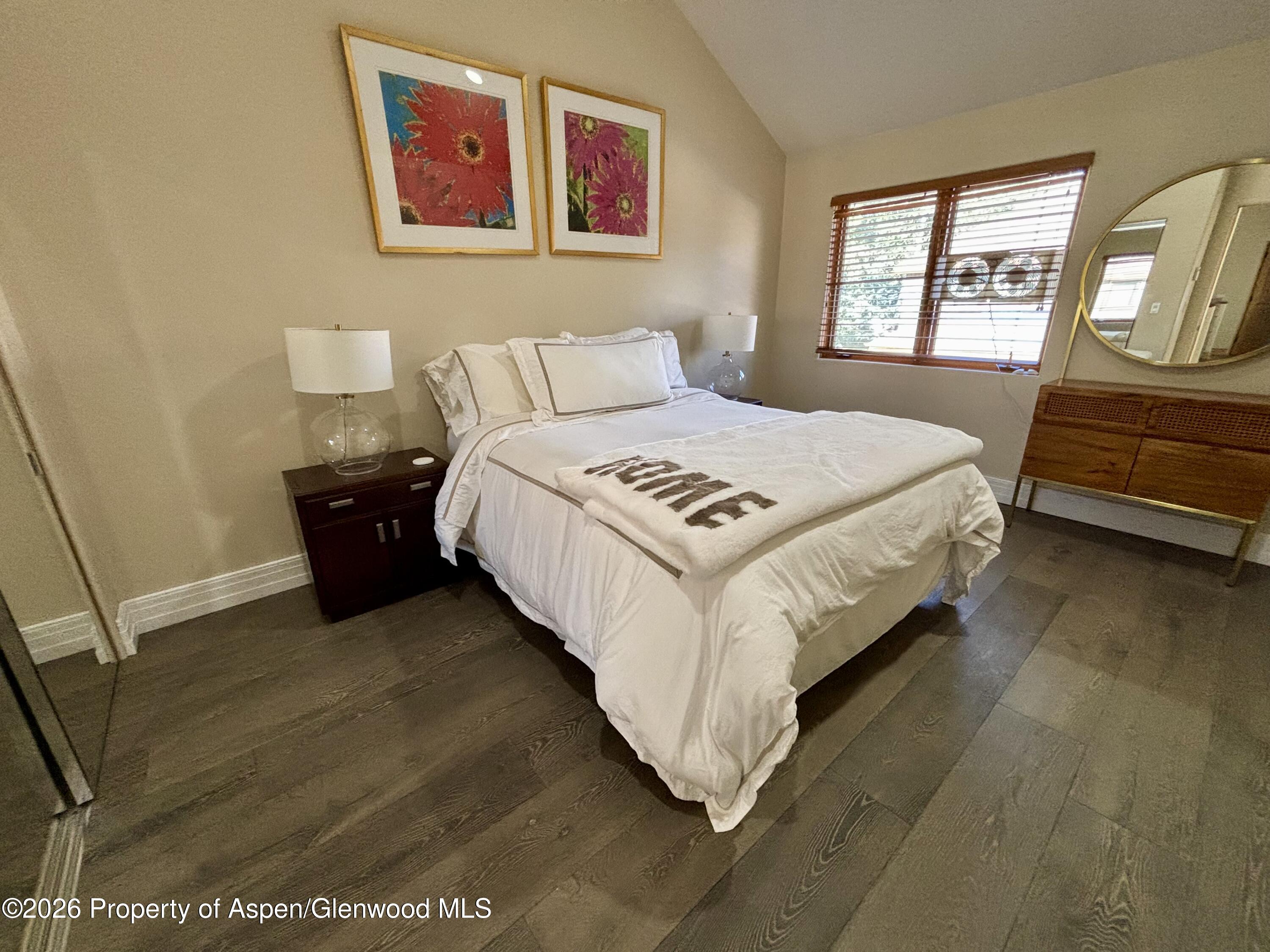 315 Summerset Lane B Property Photo 13