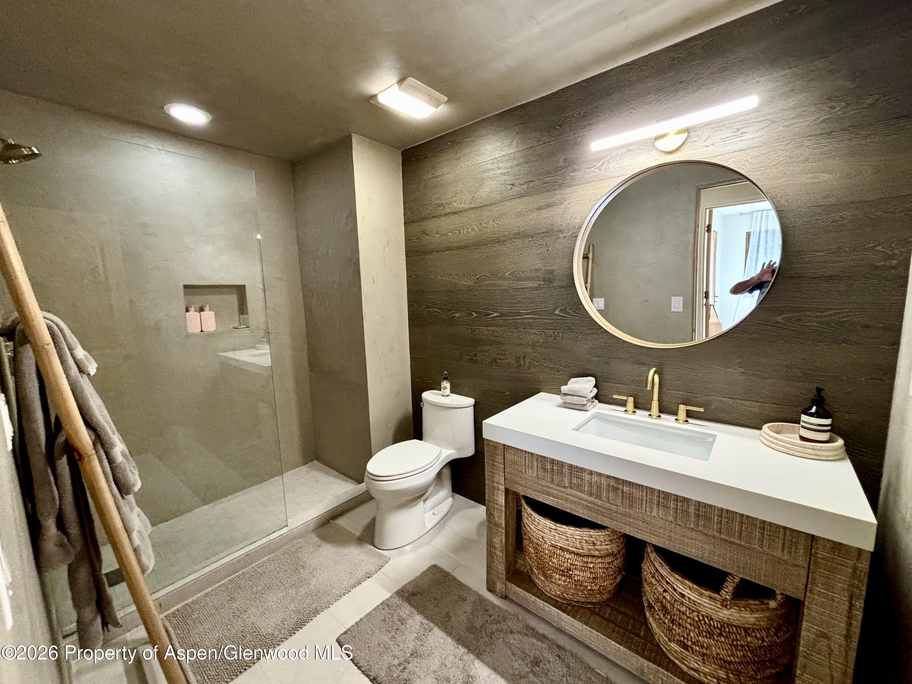 315 Summerset Lane B Property Photo 14