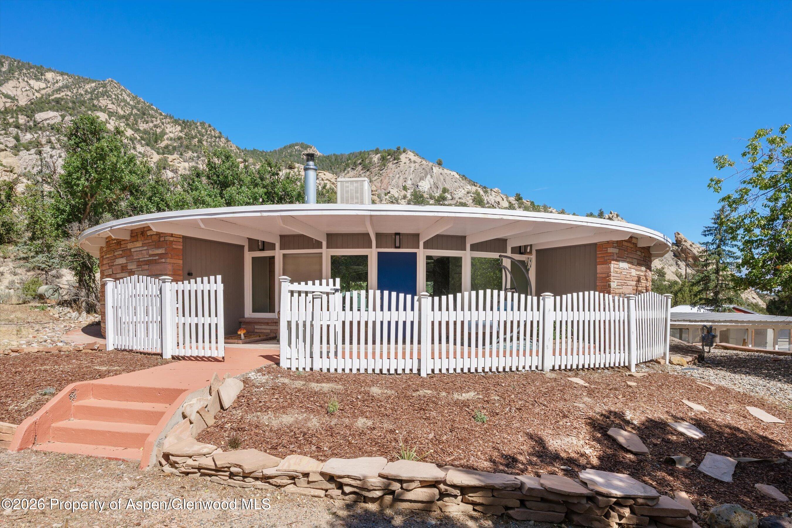 10878 Highway 13 Property Photo 1
