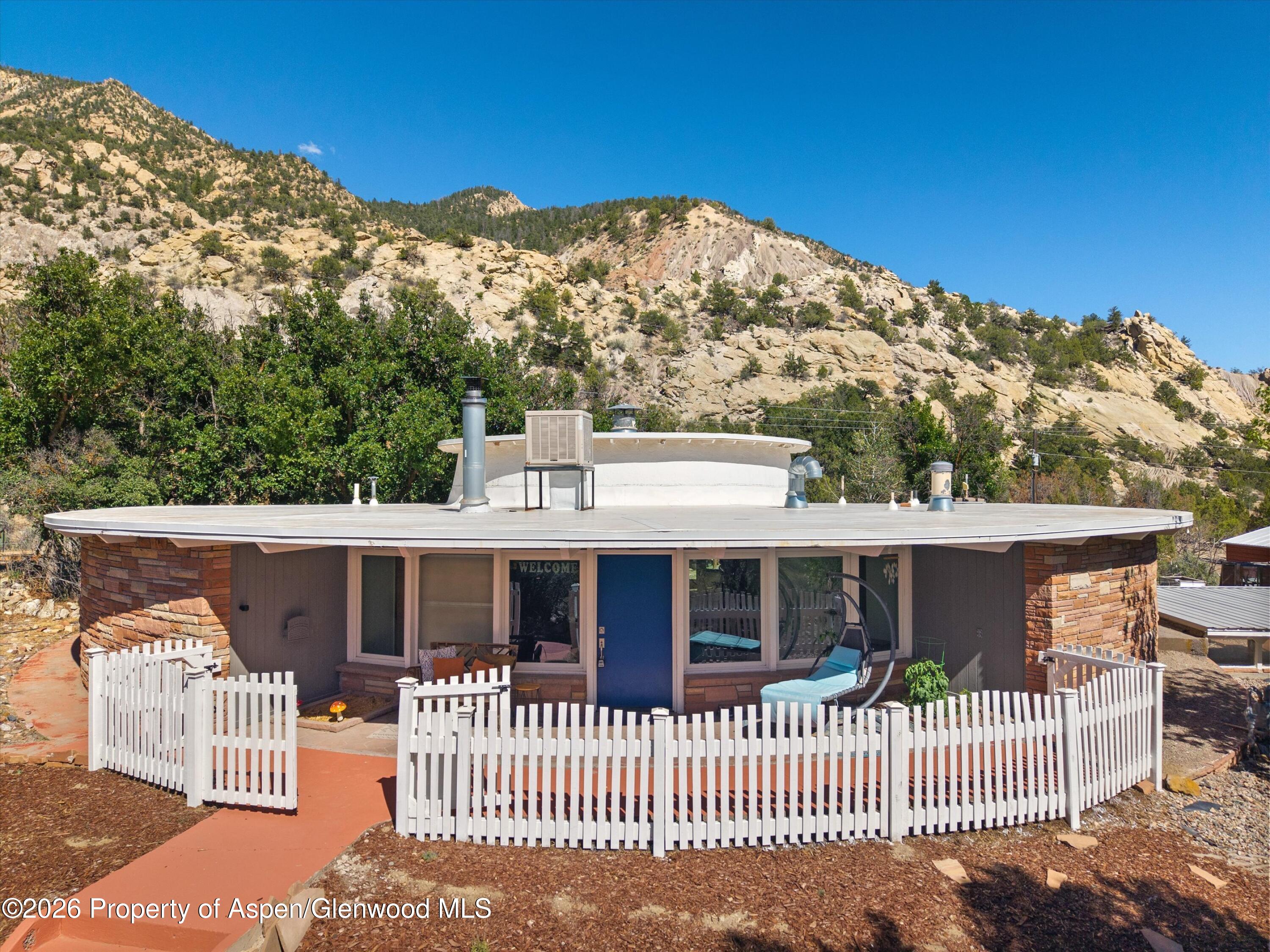 10878 Highway 13 Property Photo 3
