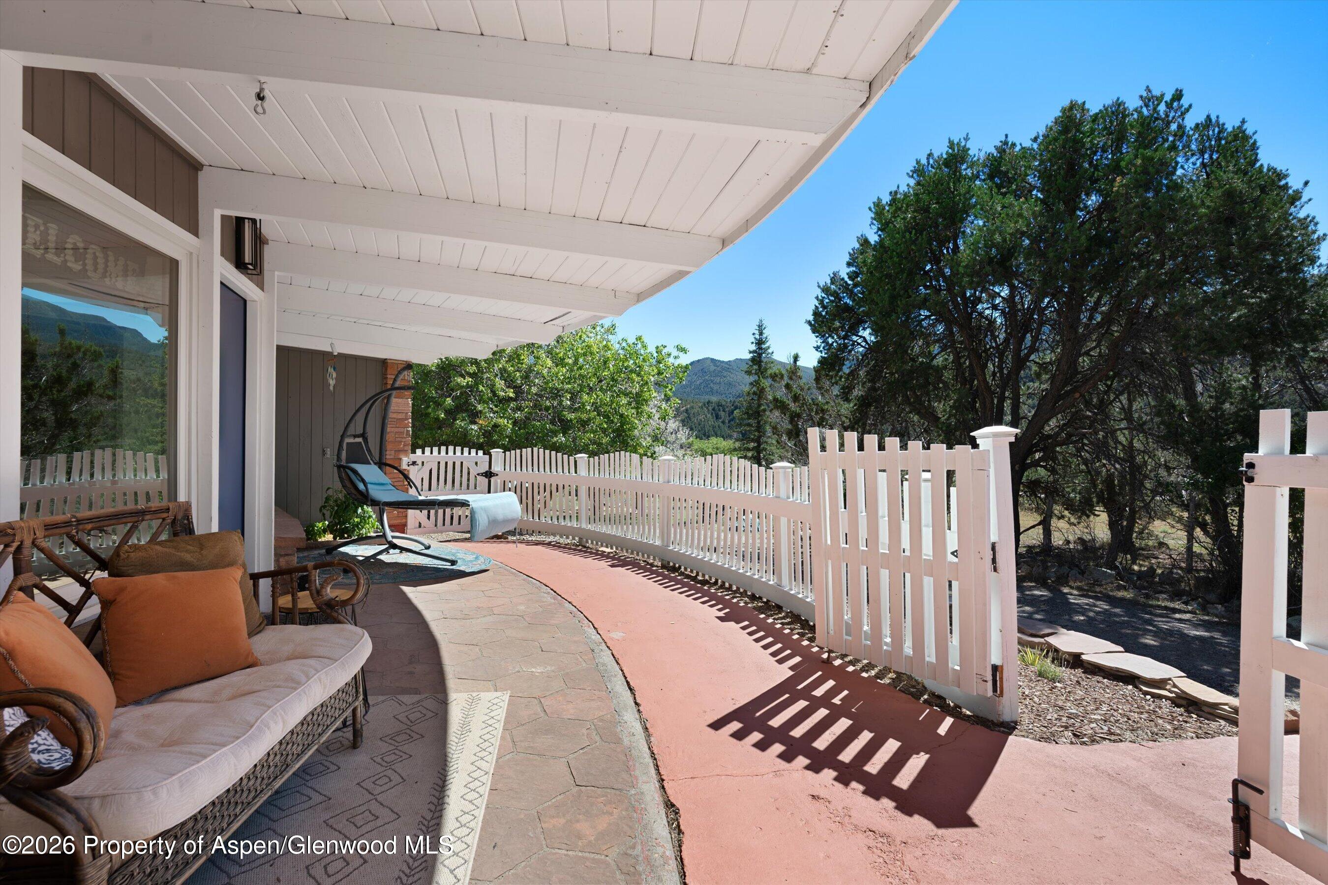10878 Highway 13 Property Photo 8