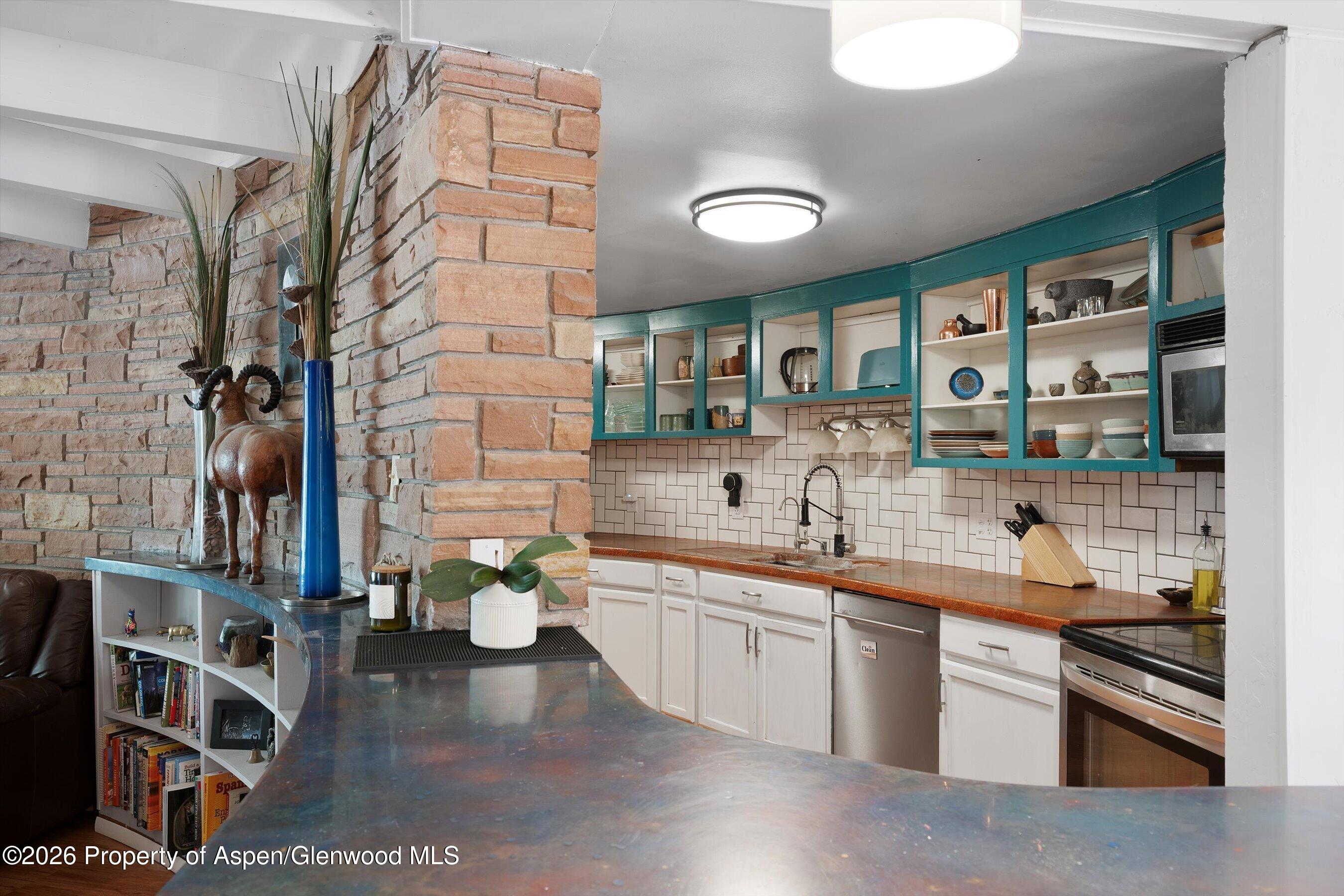 10878 Highway 13 Property Photo 29