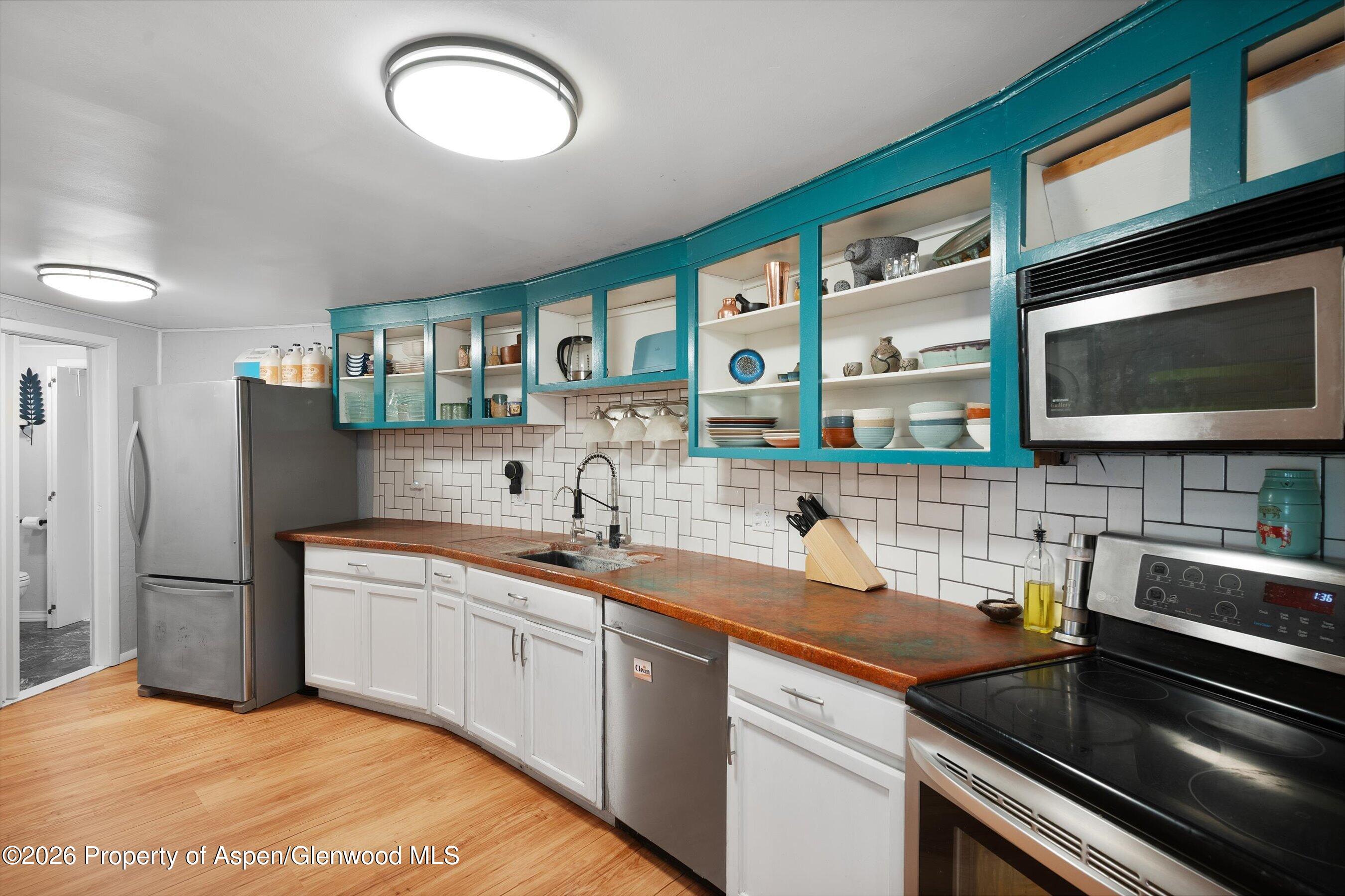 10878 Highway 13 Property Photo 30