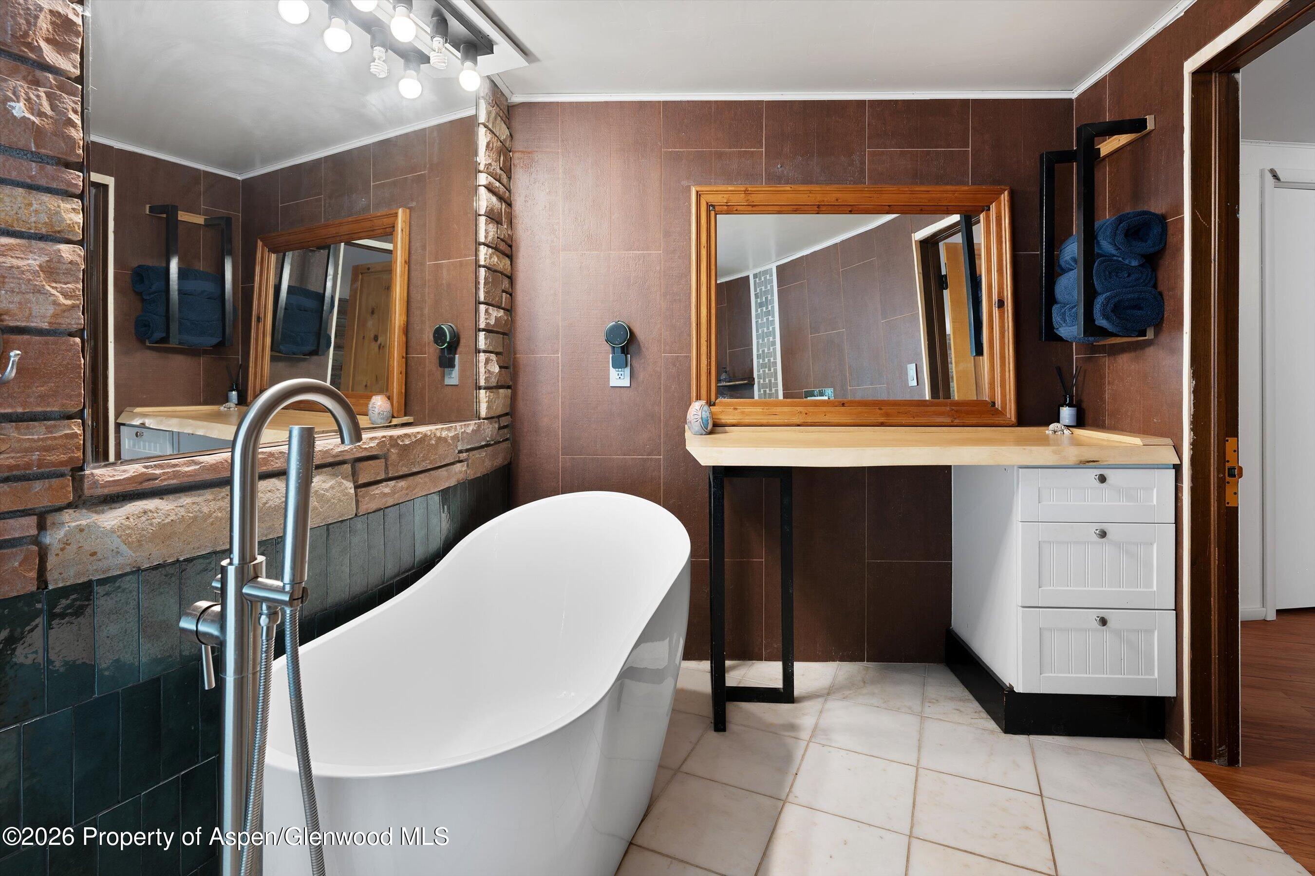 10878 Highway 13 Property Photo 39