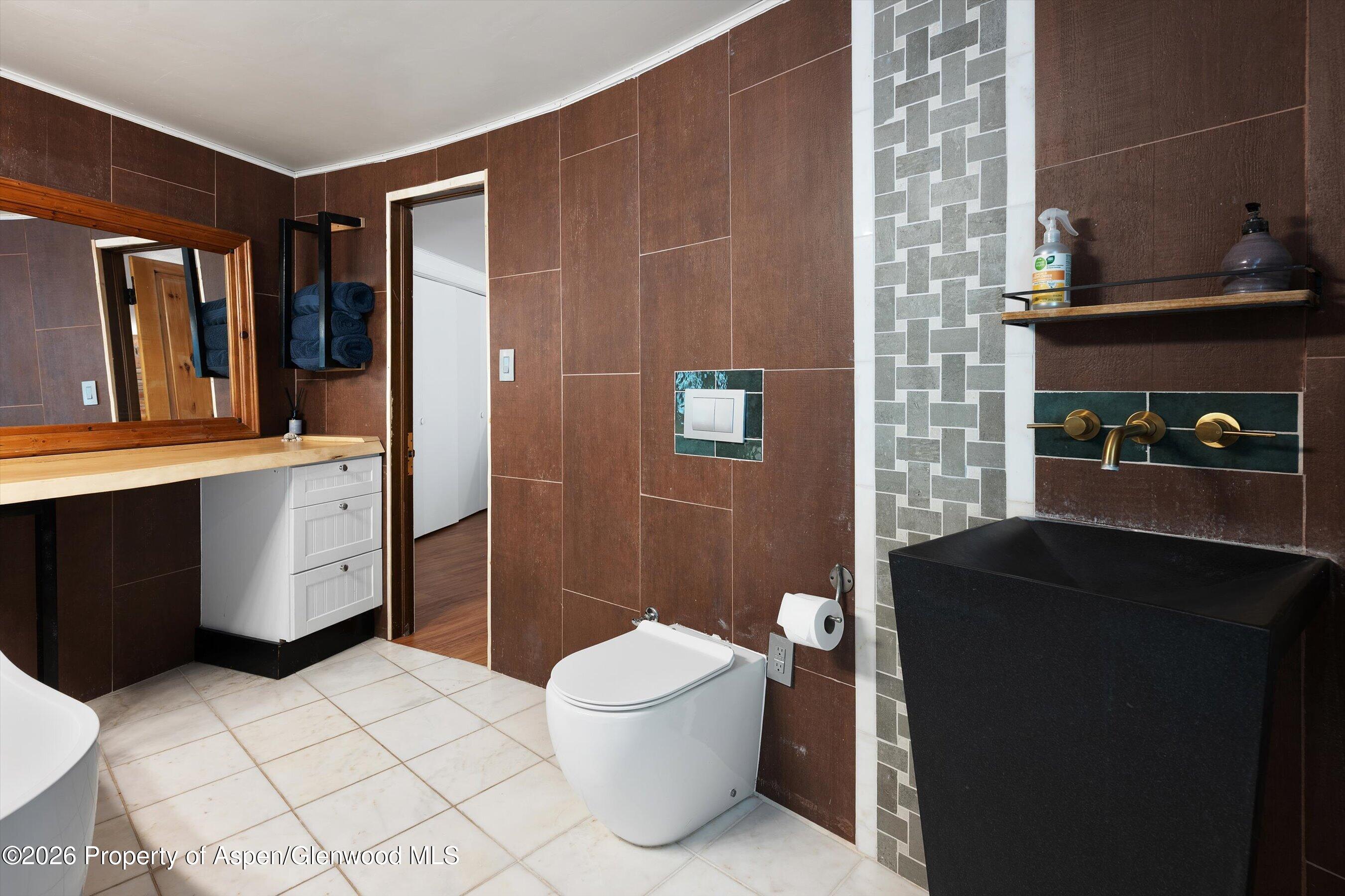 10878 Highway 13 Property Photo 40