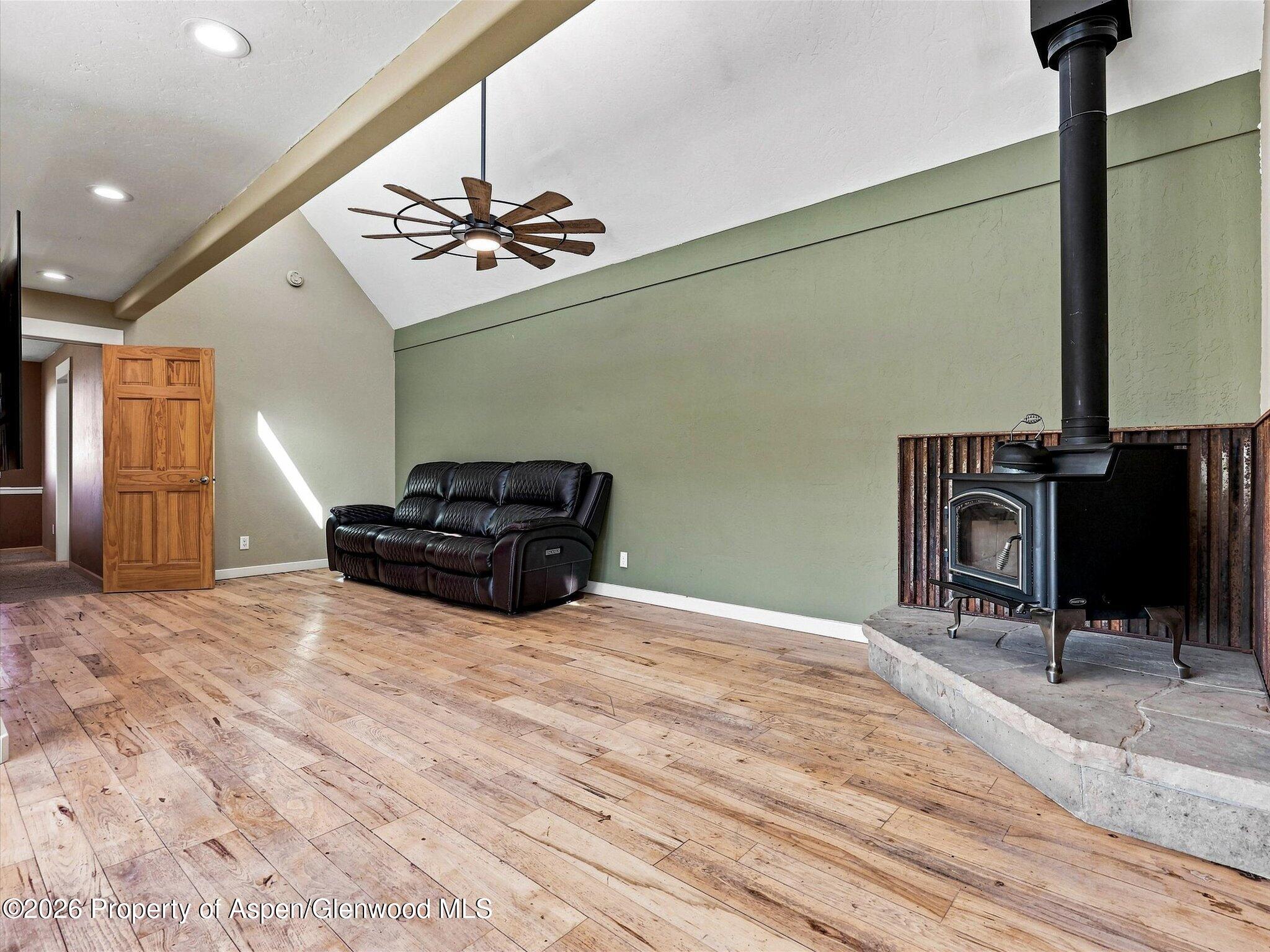 6858 County Road 320 Property Photo 6