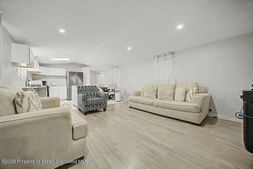 925 W 1st Street 510 Property Photo 2