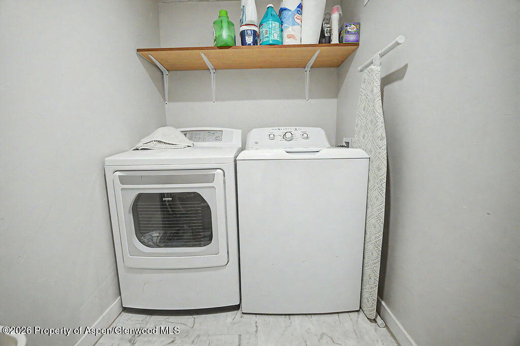 925 W 1st Street 510 Property Photo 10