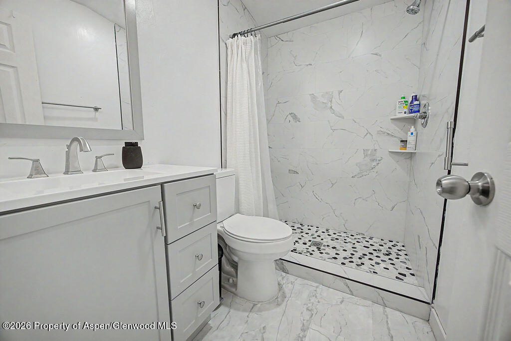 925 W 1st Street 510 Property Photo 22