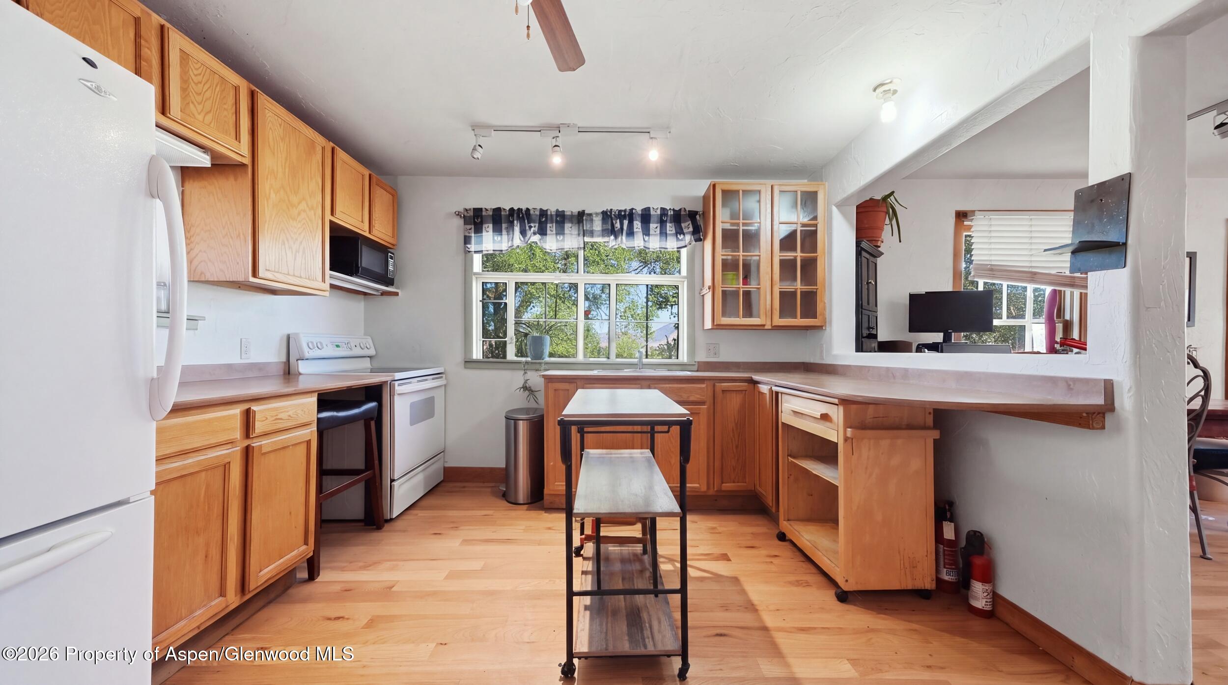 621 County Road 235 Property Photo 5
