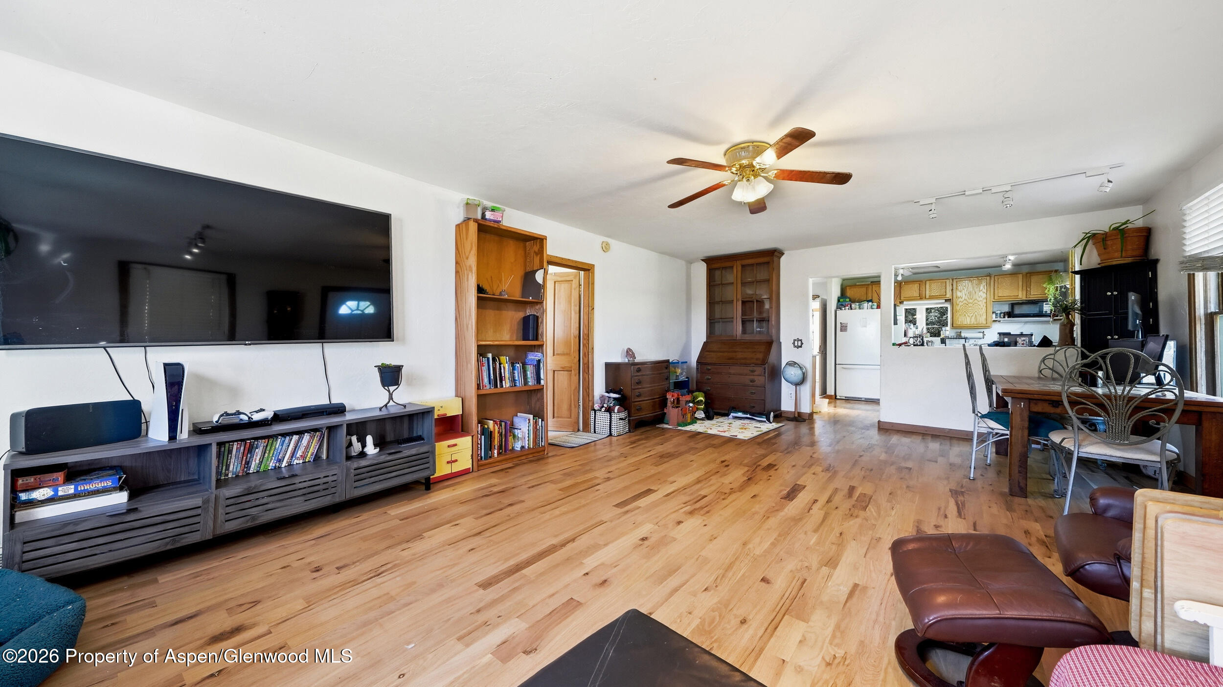 621 County Road 235 Property Photo 9