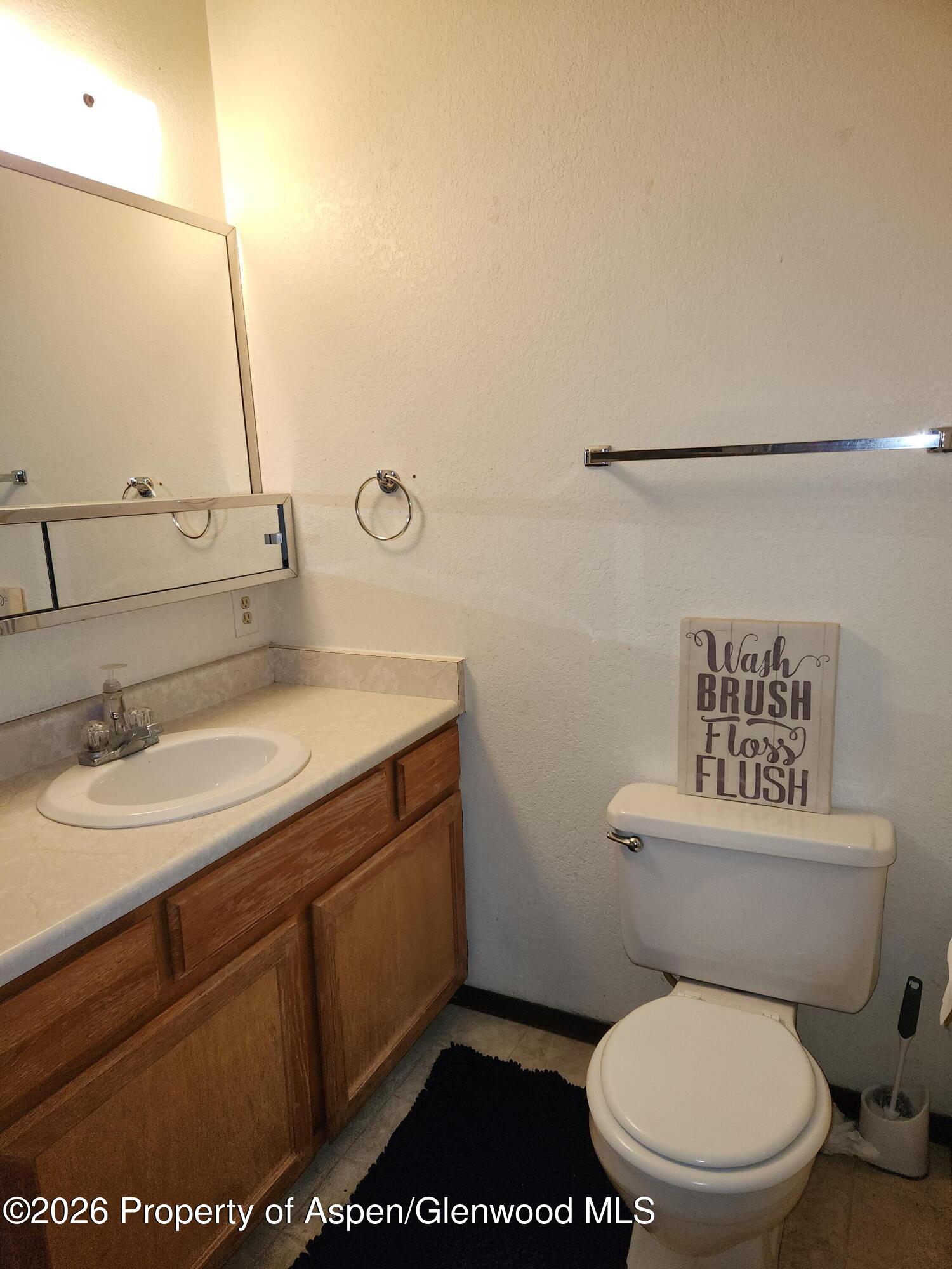 910 W 24th Street Property Photo 7