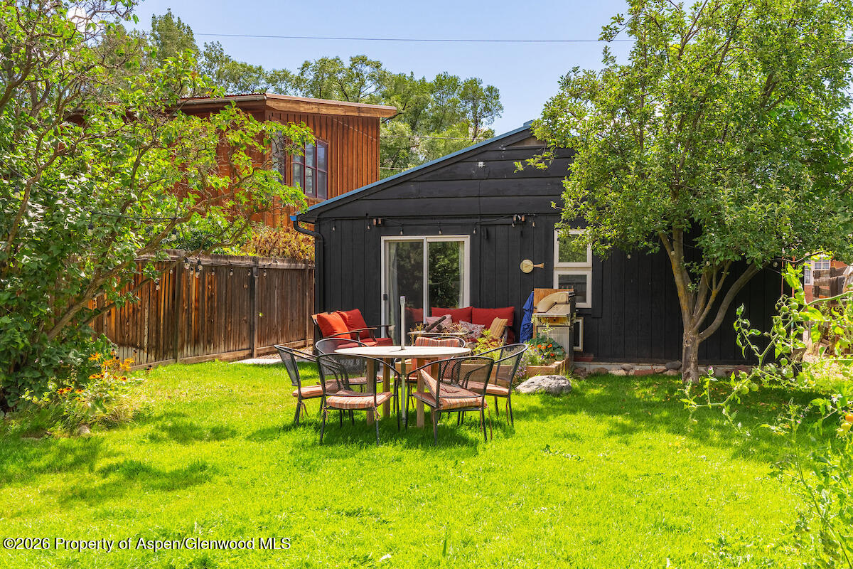 680 Lincoln Avenue Property Photo 1