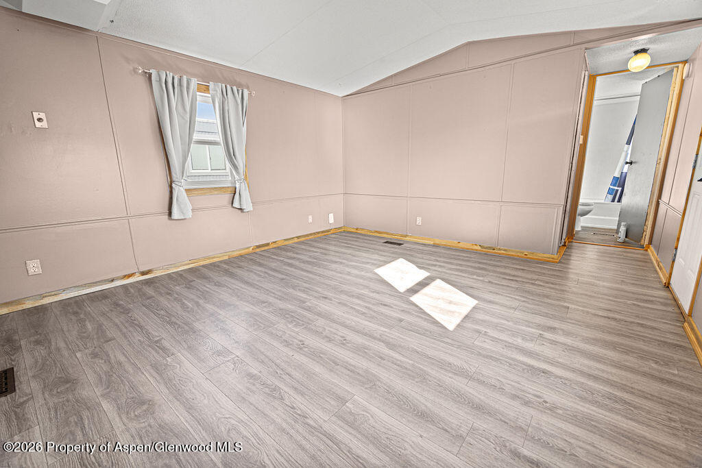 2210 W 3rd Street 38 Property Photo 3