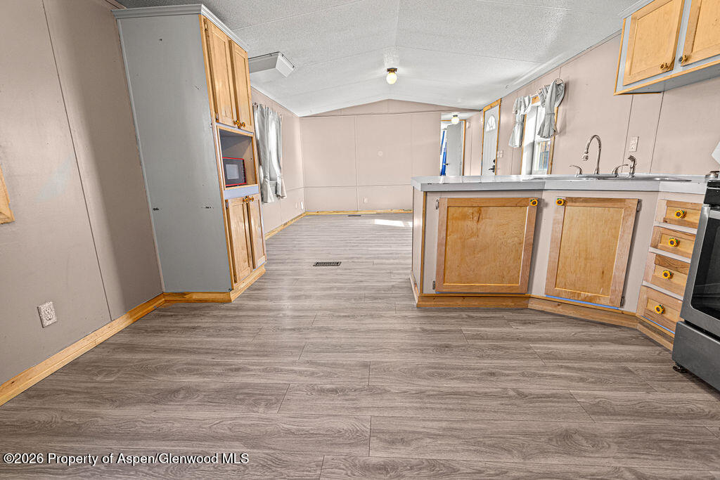 2210 W 3rd Street 38 Property Photo 5