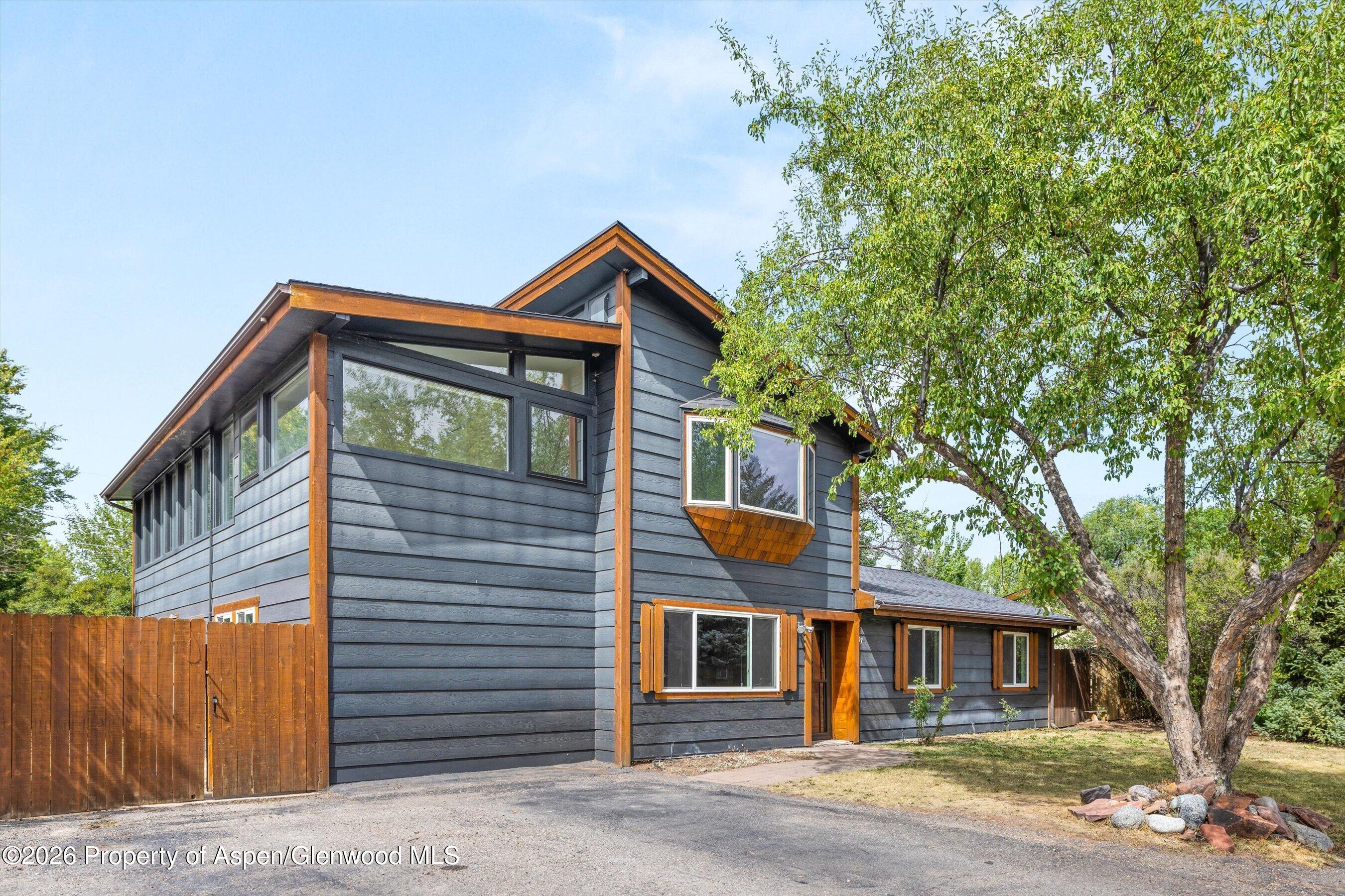 47 Navajo Property Photo 1