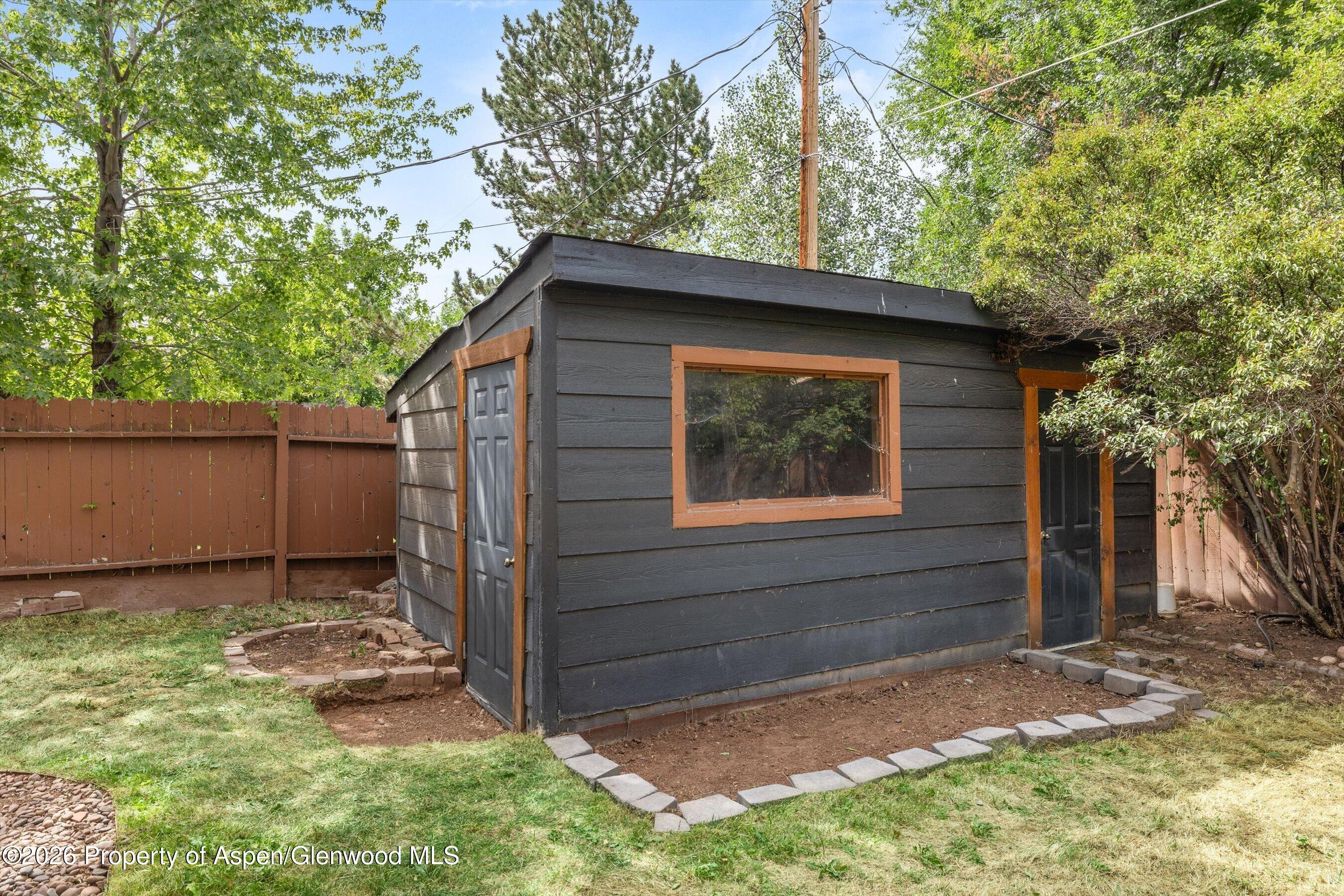 47 Navajo Property Photo 32