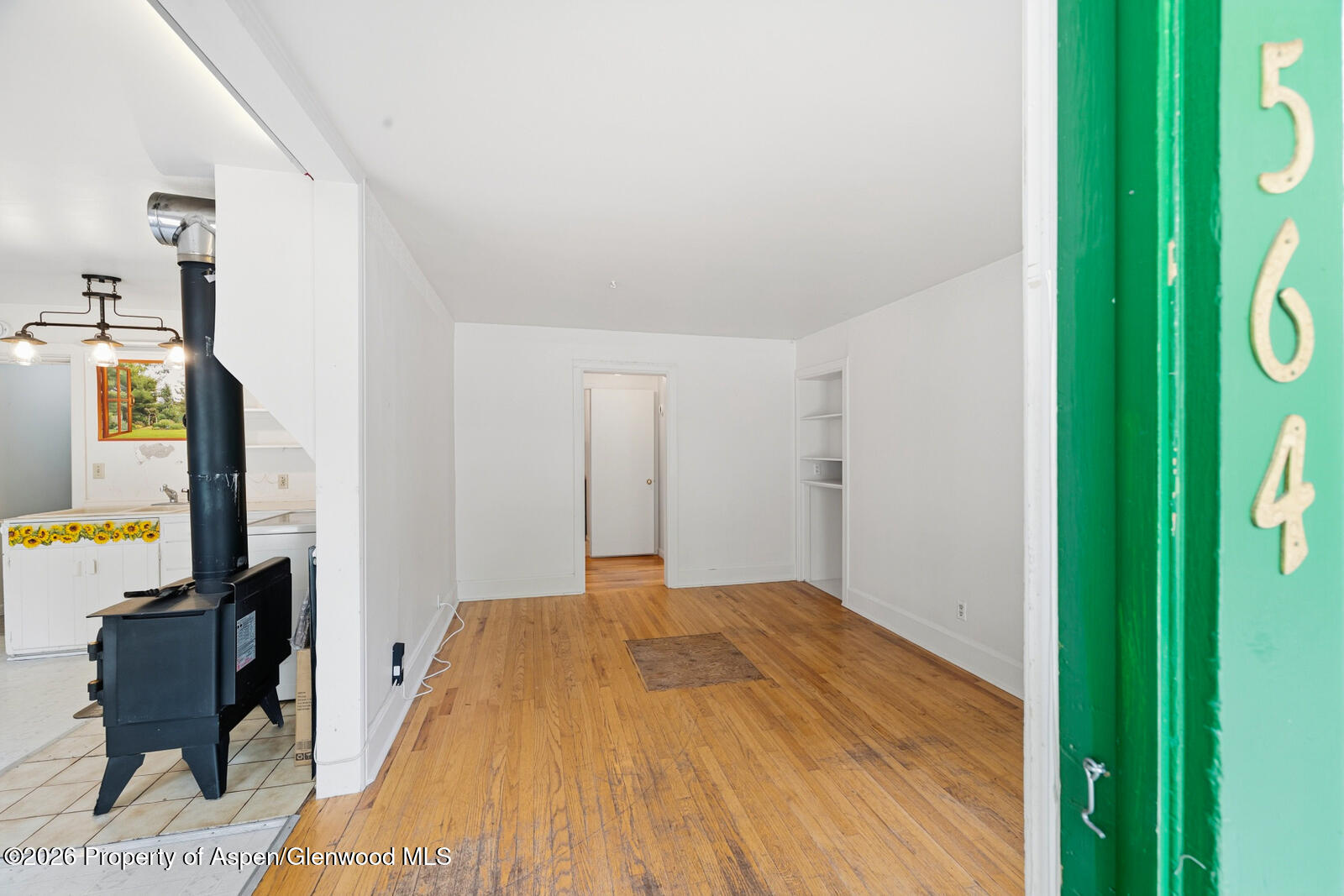 564 Redstone Boulevard Property Photo 7