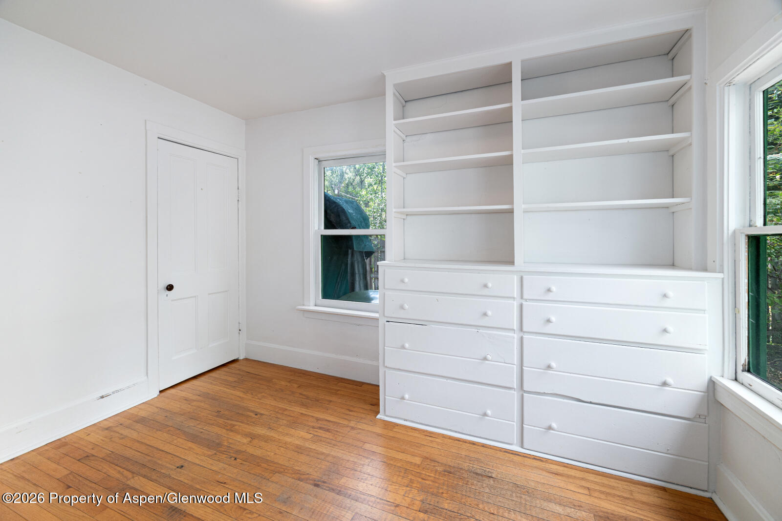 564 Redstone Boulevard Property Photo 12