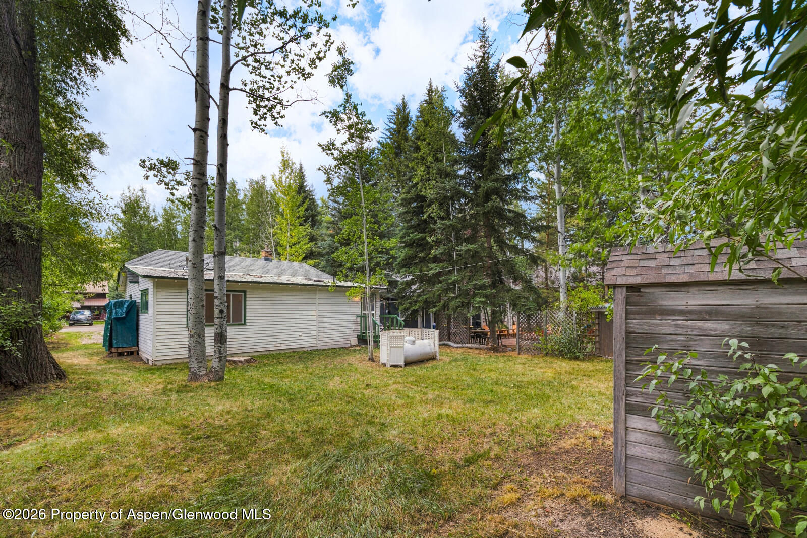 564 Redstone Boulevard Property Photo 24