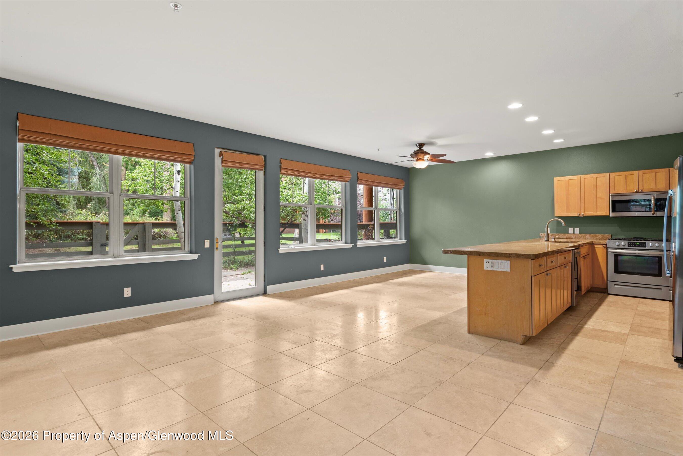 610 Evans Court Property Photo 1